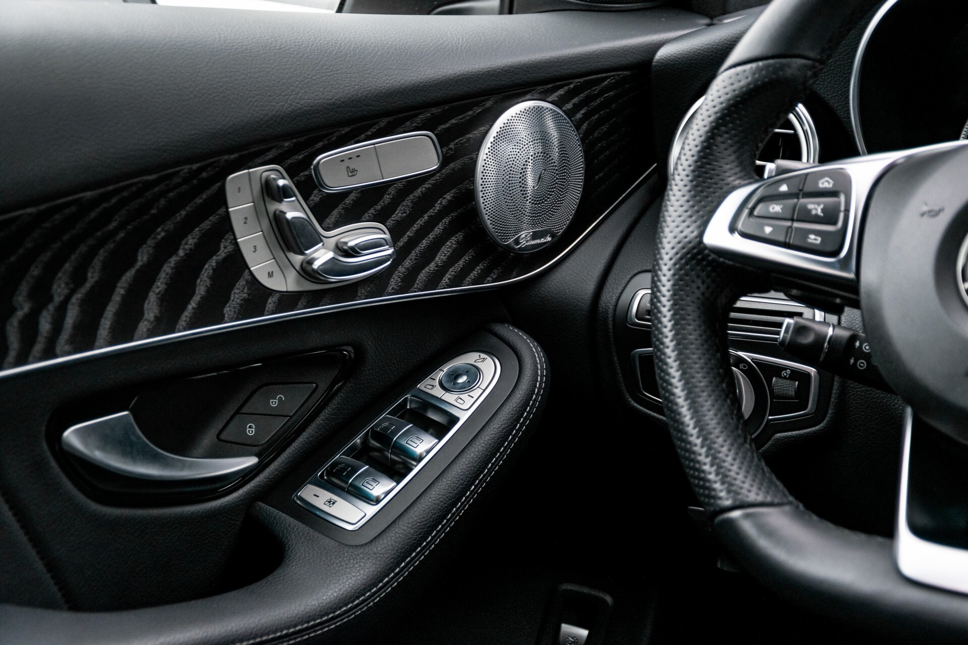 Mercedes-Benz GLC 250 4-M AMG Night Panorama Burmester/Memory/DAB Aut9 Foto 43