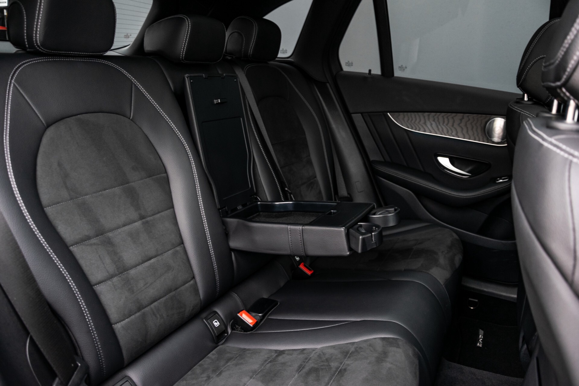 Mercedes-Benz GLC 250 4-M AMG Night Panorama Burmester/Memory/DAB Aut9 Foto 5