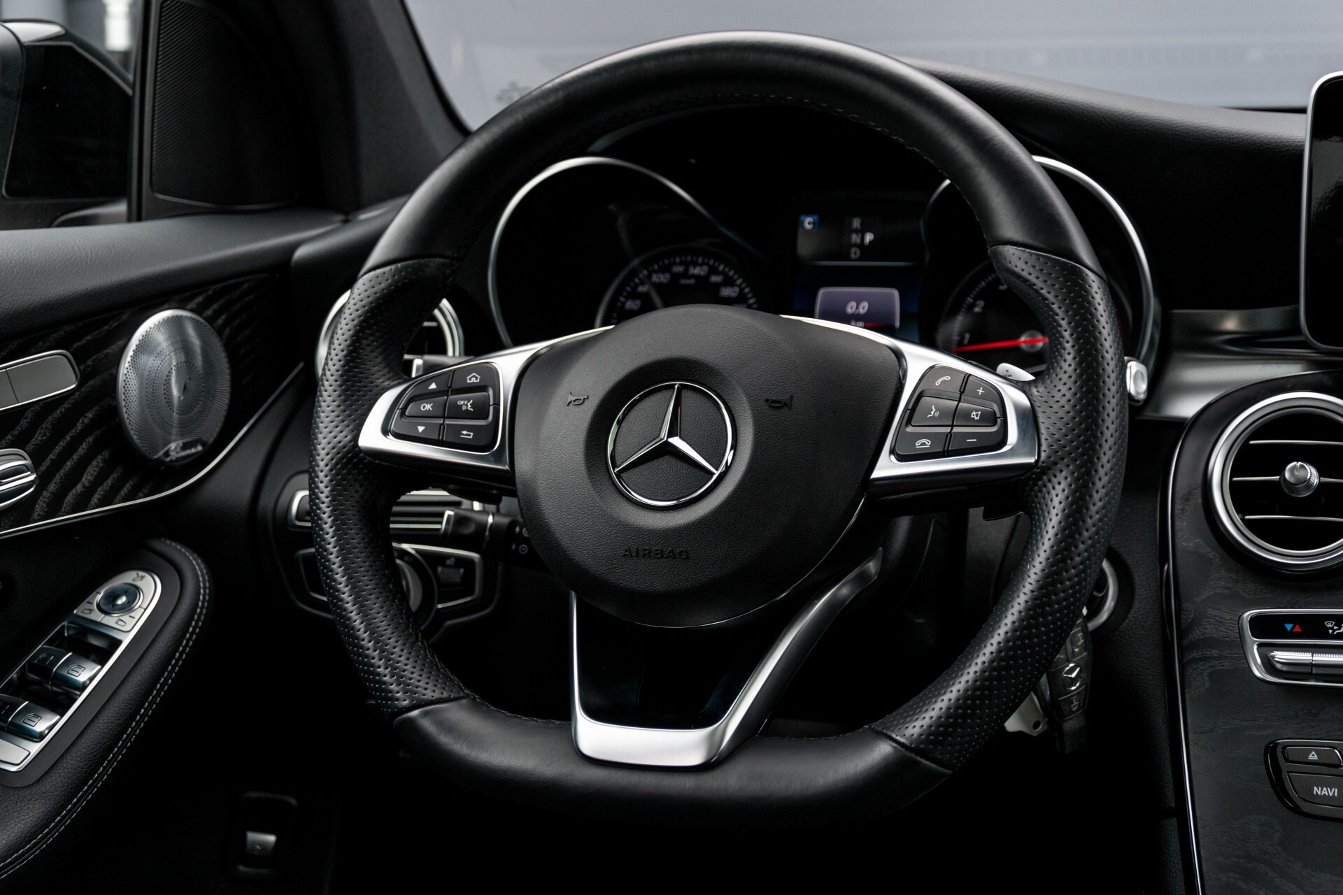 Mercedes-Benz GLC 250 4-M AMG Night Panorama Burmester/Memory/DAB Aut9 Foto 7