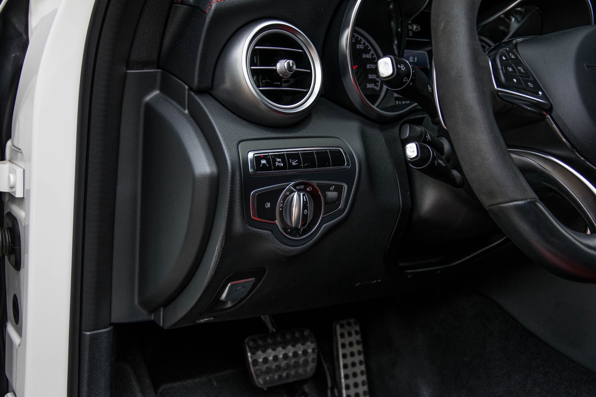 Mercedes-Benz C-Klasse 63 AMG Panorama Nappa/Spoorpakket/Camera/Performance stuur Aut7 Foto 33