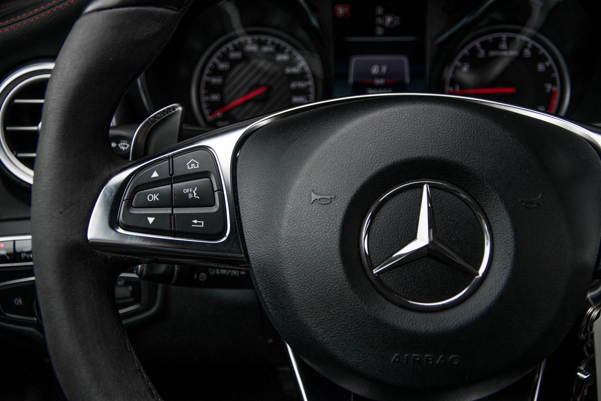 Mercedes-Benz C-Klasse 63 AMG Panorama Nappa/Spoorpakket/Camera/Performance stuur Aut7 Foto 9