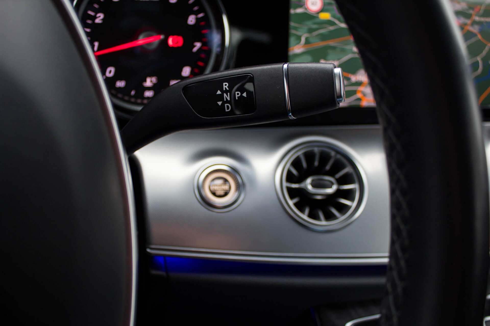 Mercedes-Benz E-Klasse Coupé 200 AMG Comand/Leder/LED Aut9 Foto 11