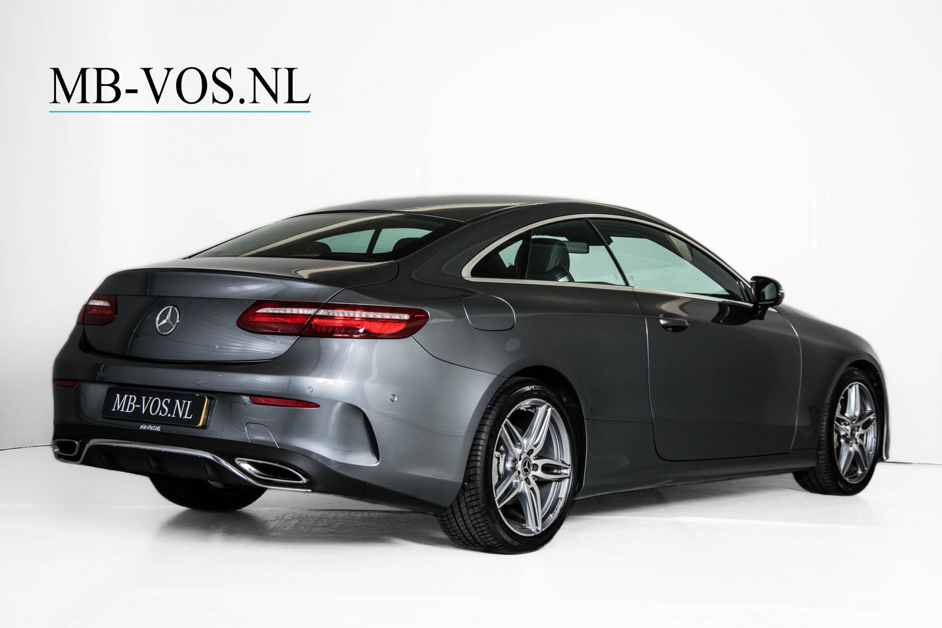 Mercedes-Benz E-Klasse Coupé 200 AMG Comand/Leder/LED Aut9 Foto 2