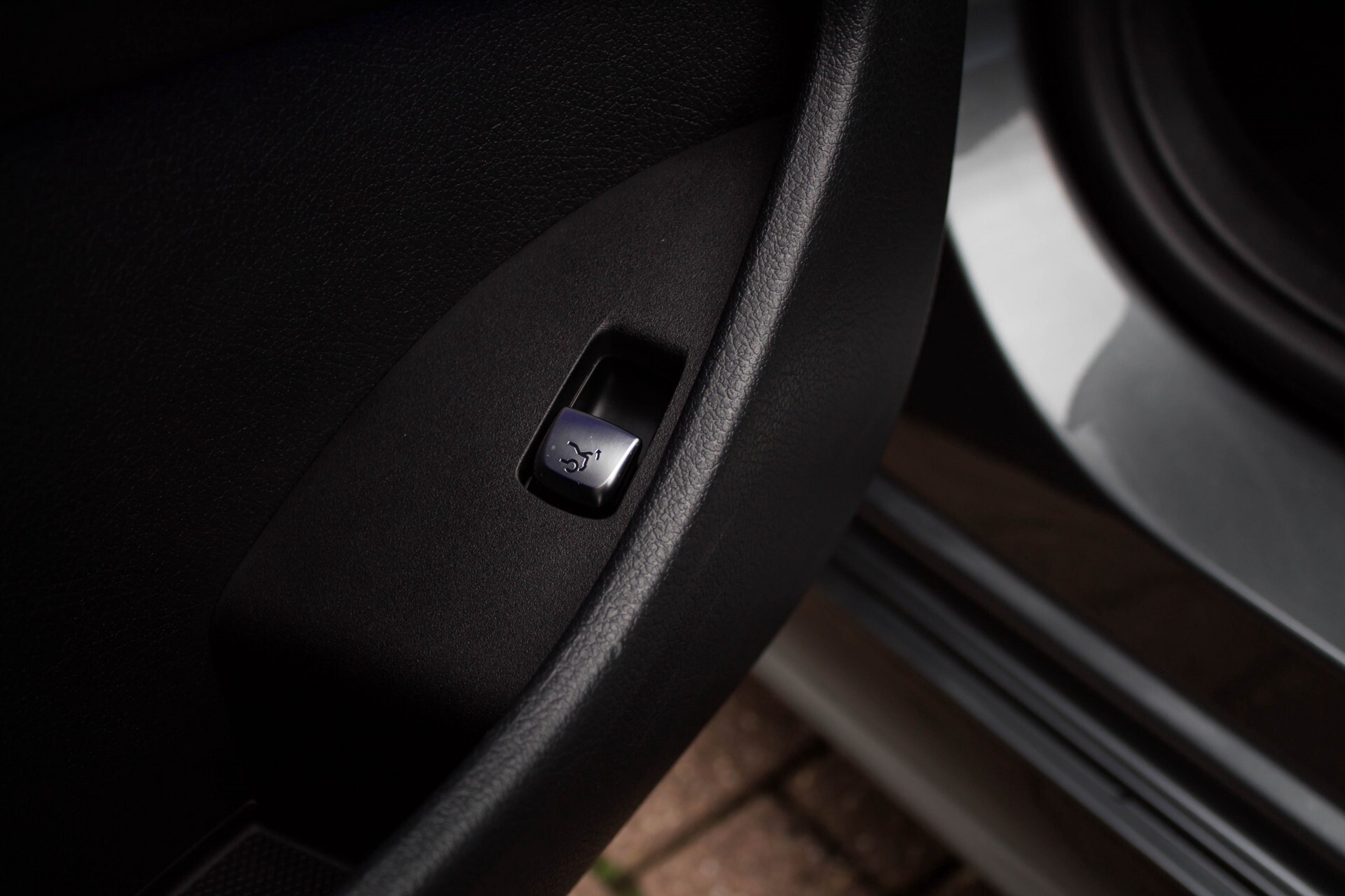 Mercedes-Benz E-Klasse Coupé 200 AMG Comand/Leder/LED Aut9 Foto 27