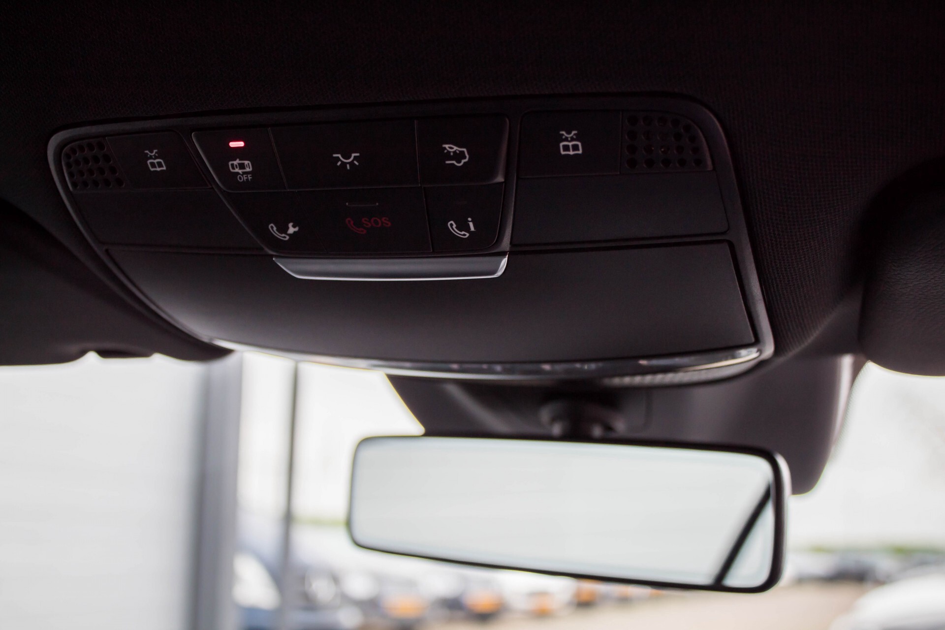 Mercedes-Benz E-Klasse Coupé 200 AMG Comand/Leder/LED Aut9 Foto 35