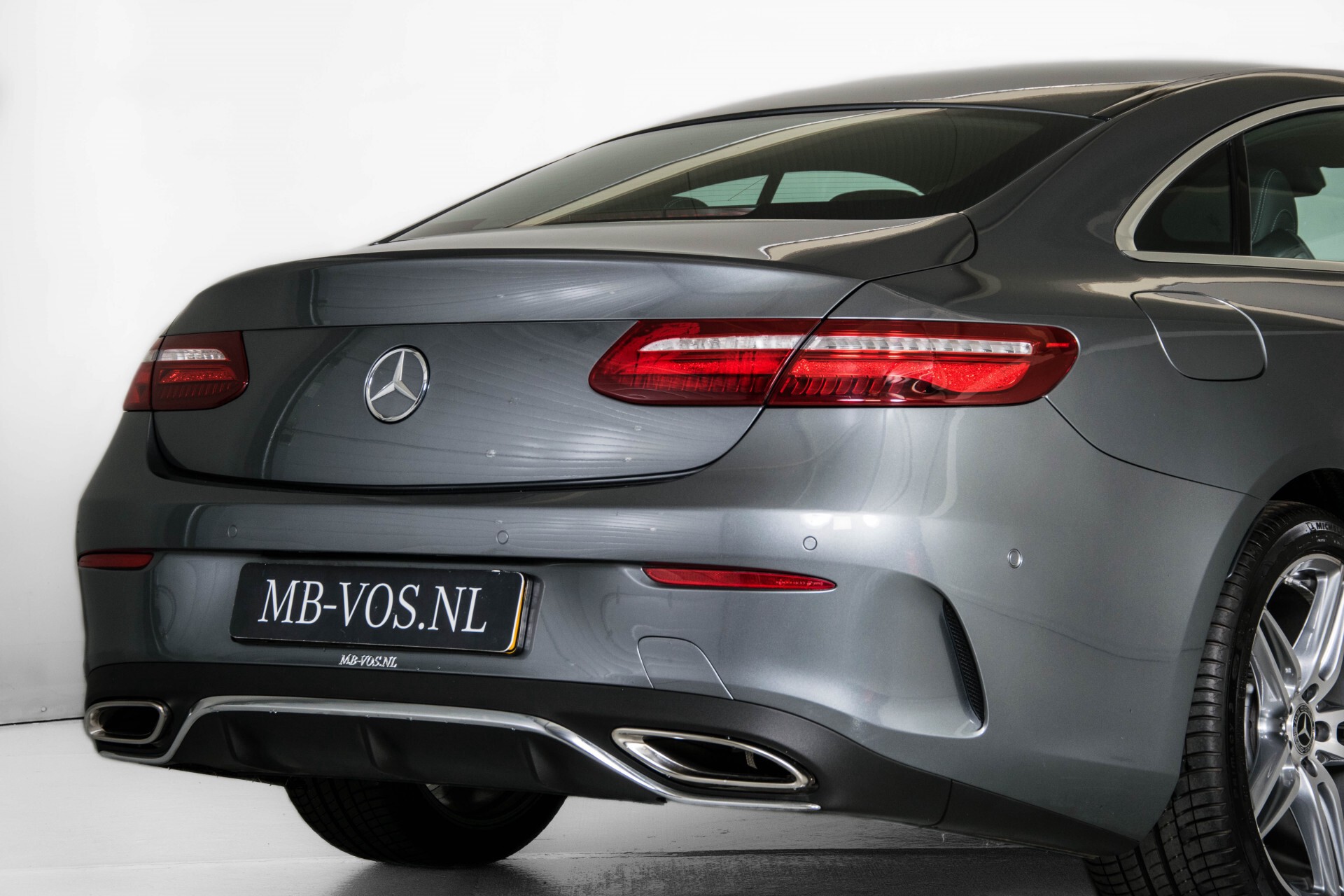 Mercedes-Benz E-Klasse Coupé 200 AMG Comand/Leder/LED Aut9 Foto 39