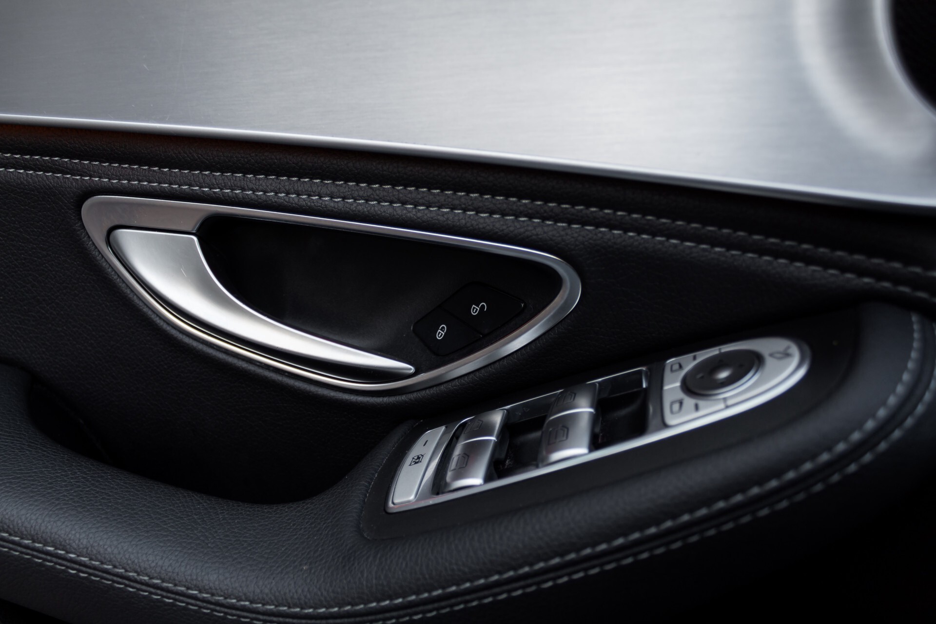 Mercedes-Benz C-Klasse 180 Avantgarde Schuifdak/Spoorpakket Aut7 Foto 23