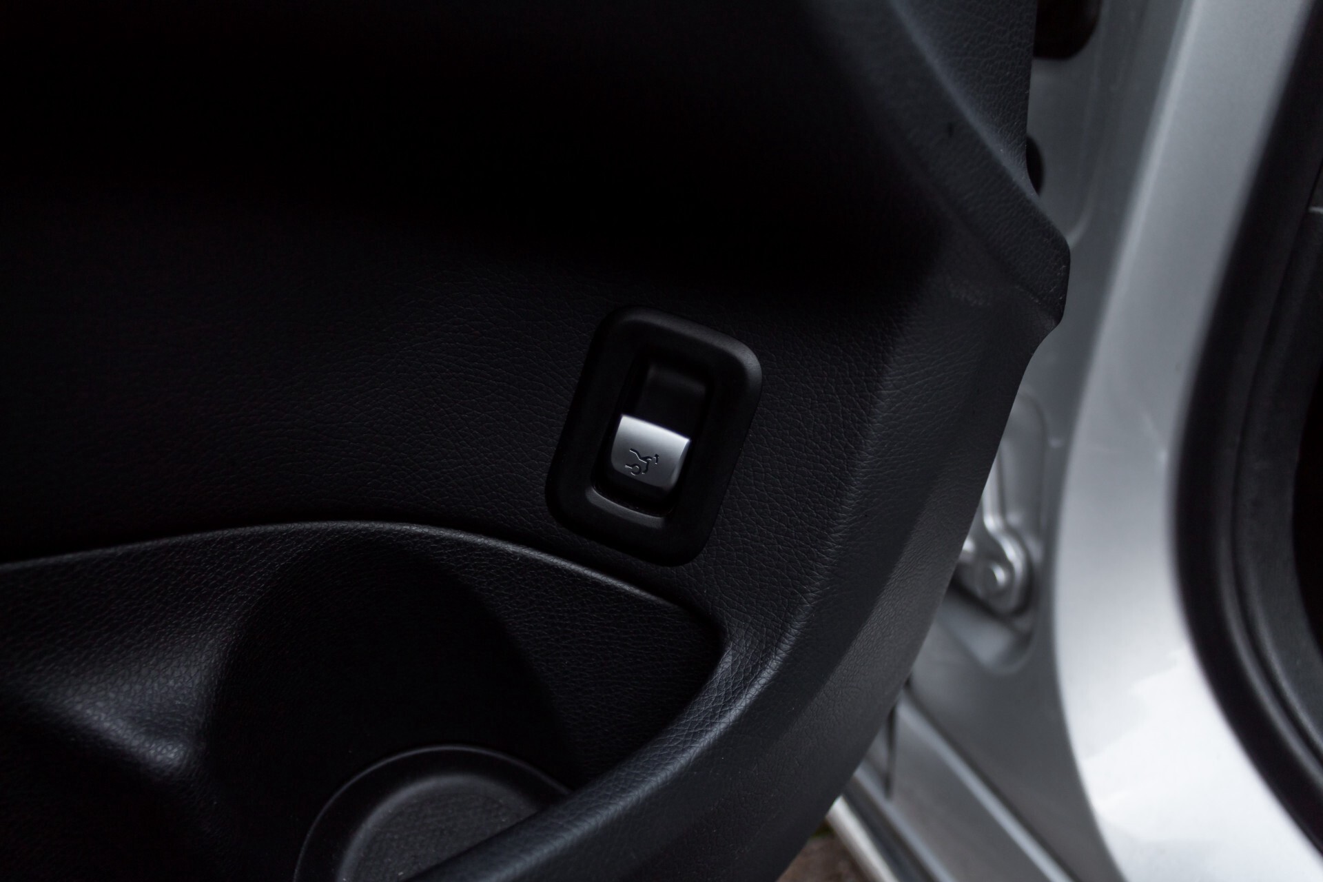 Mercedes-Benz C-Klasse 180 Avantgarde Schuifdak/Spoorpakket Aut7 Foto 24