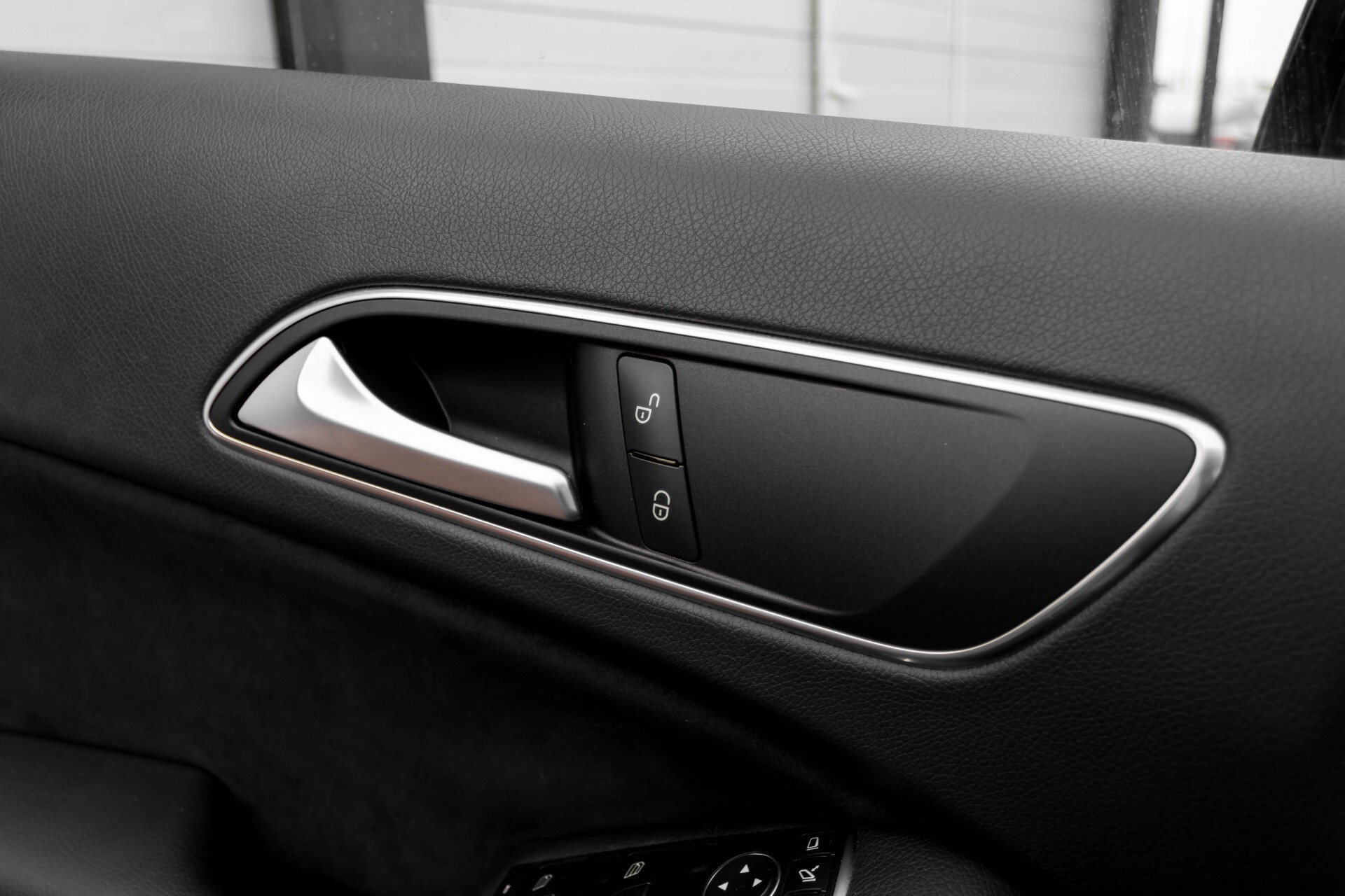 Mercedes-Benz A-Klasse 180 Cdi AMG Panorama Bi-xenon/Navi/PTS Aut7 Foto 23