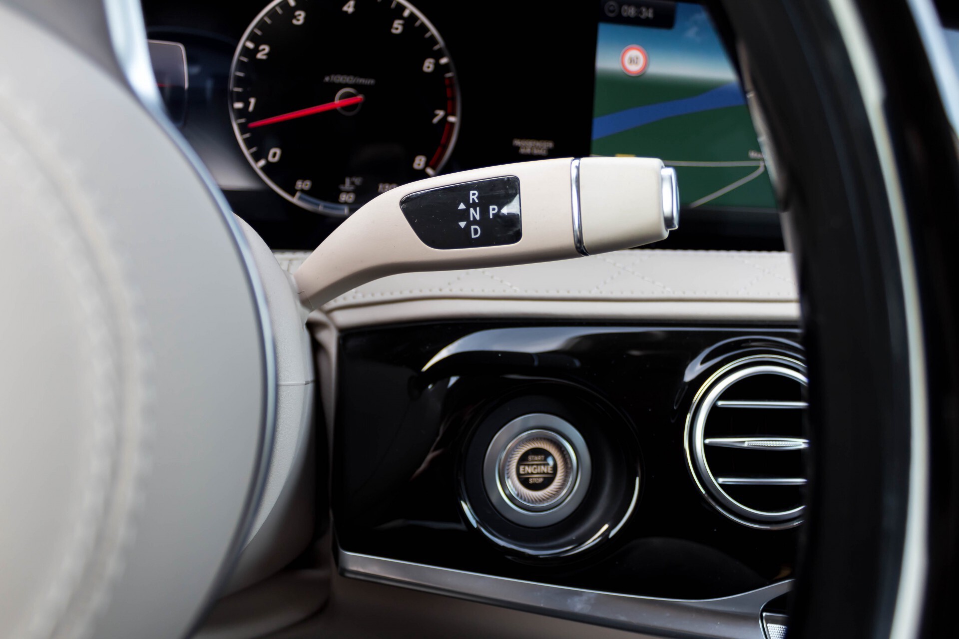 Mercedes-Benz S-Klasse 560 Maybach 4-M Designo First Class Full Options Aut9 Foto 16