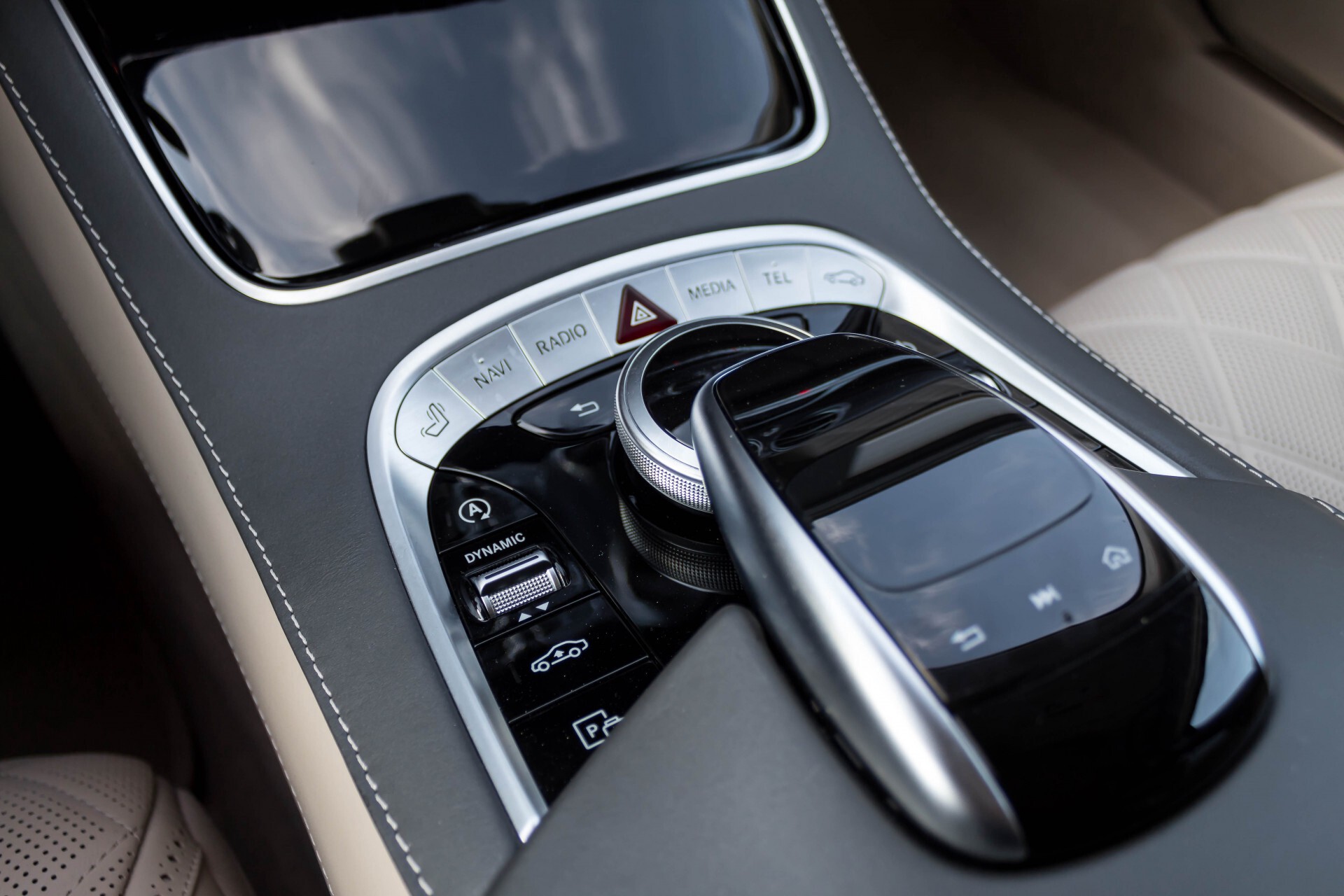 Mercedes-Benz S-Klasse 560 Maybach 4-M Designo First Class Full Options Aut9 Foto 32