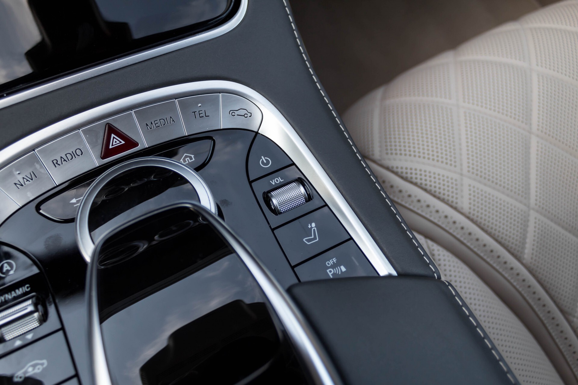 Mercedes-Benz S-Klasse 560 Maybach 4-M Designo First Class Full Options Aut9 Foto 34