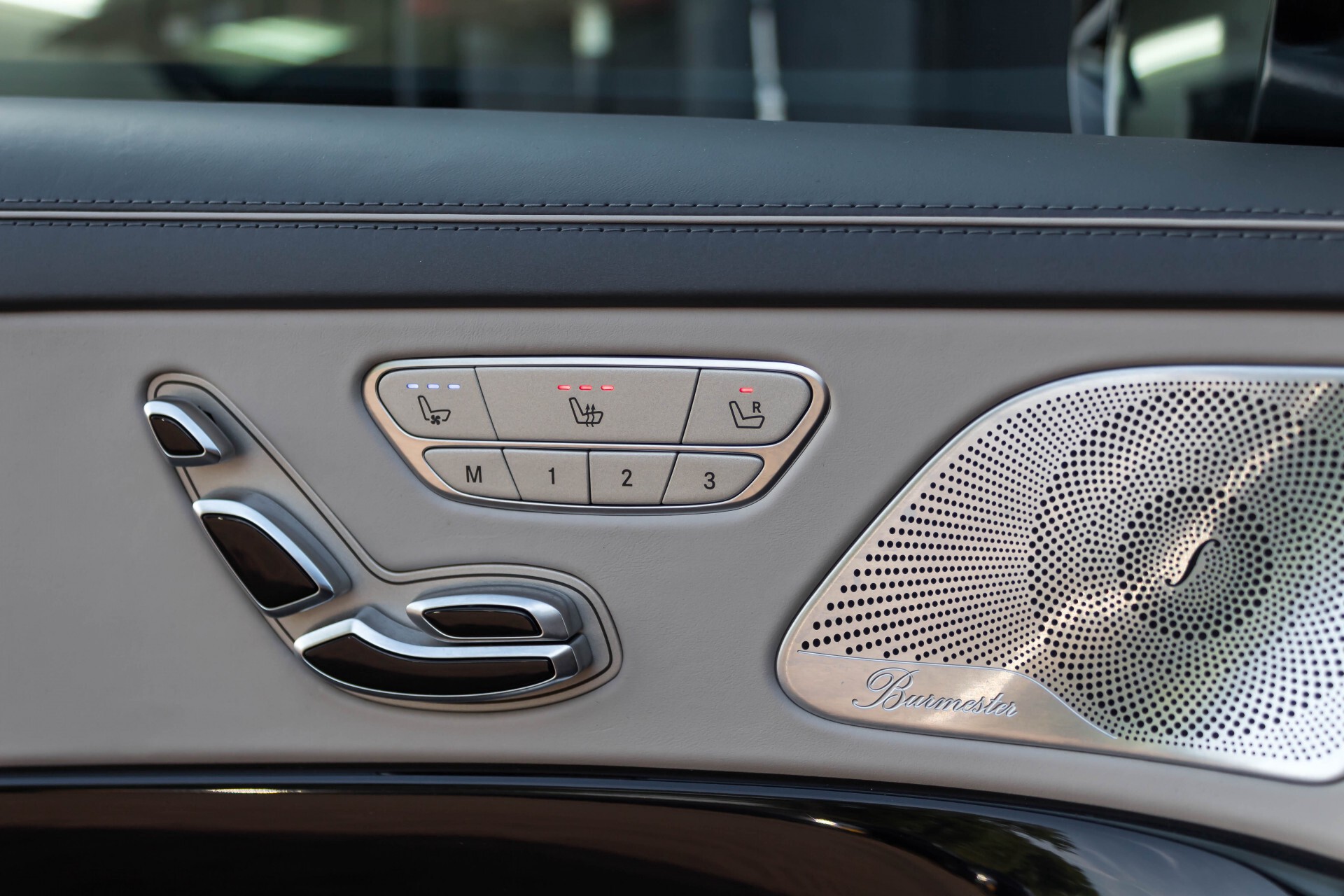 Mercedes-Benz S-Klasse 560 Maybach 4-M Designo First Class Full Options Aut9 Foto 50