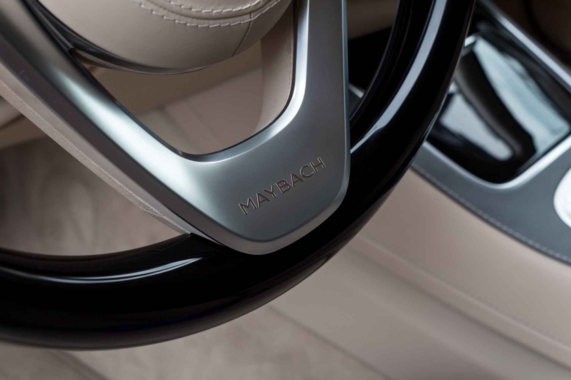 Mercedes-Benz S-Klasse 560 Maybach 4-M Designo First Class Full Options Aut9 Foto 54