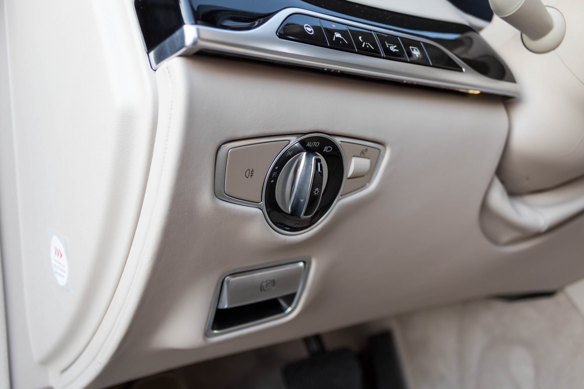 Mercedes-Benz S-Klasse 560 Maybach 4-M Designo First Class Full Options Aut9 Foto 57