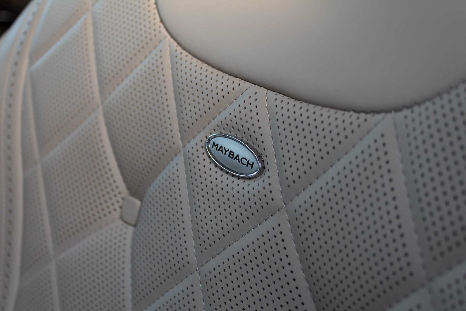 Mercedes-Benz S-Klasse 560 Maybach 4-M Designo First Class Full Options Aut9 Foto 74