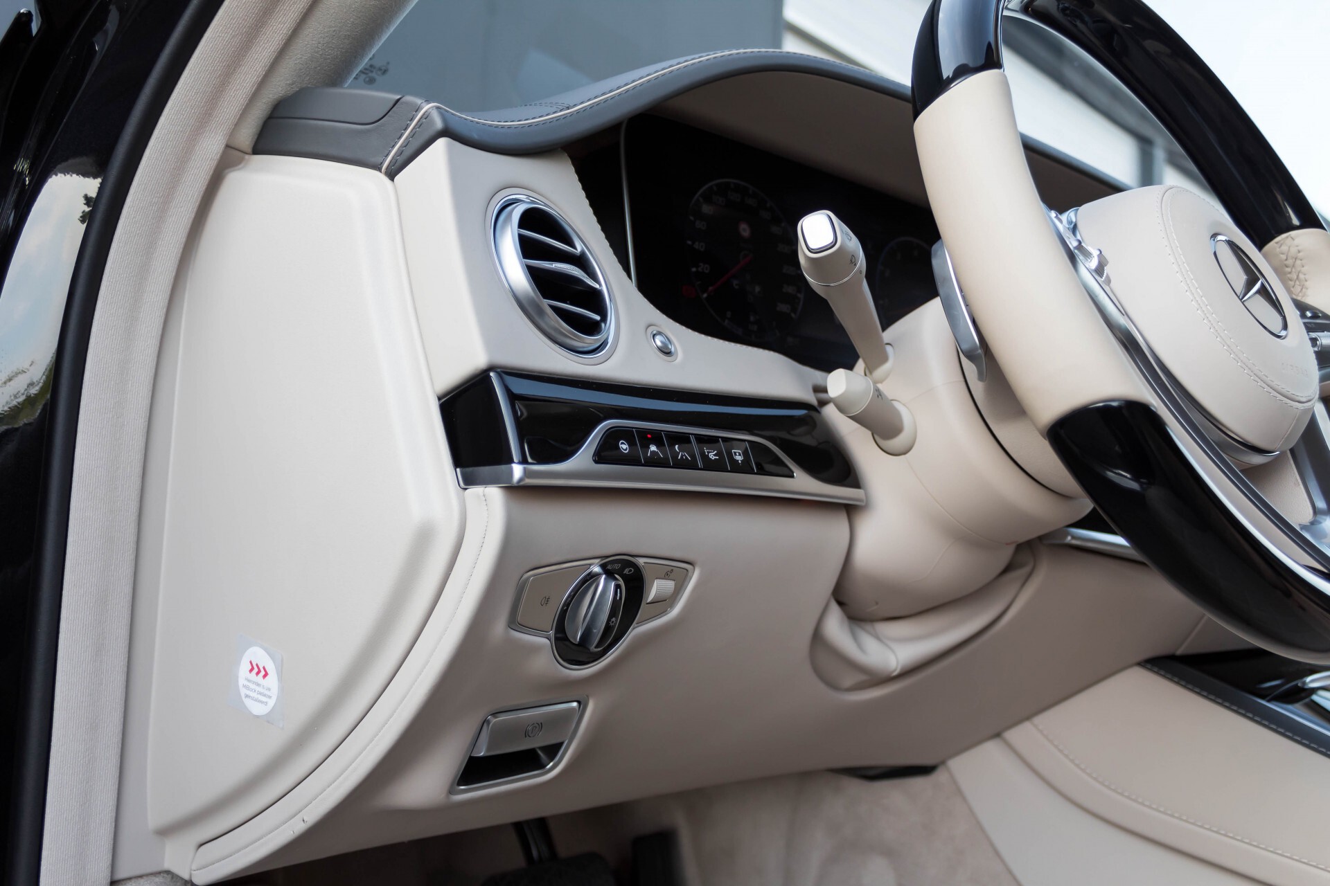 Mercedes-Benz S-Klasse 560 Maybach 4-M Designo First Class Full Options Aut9 Foto 77