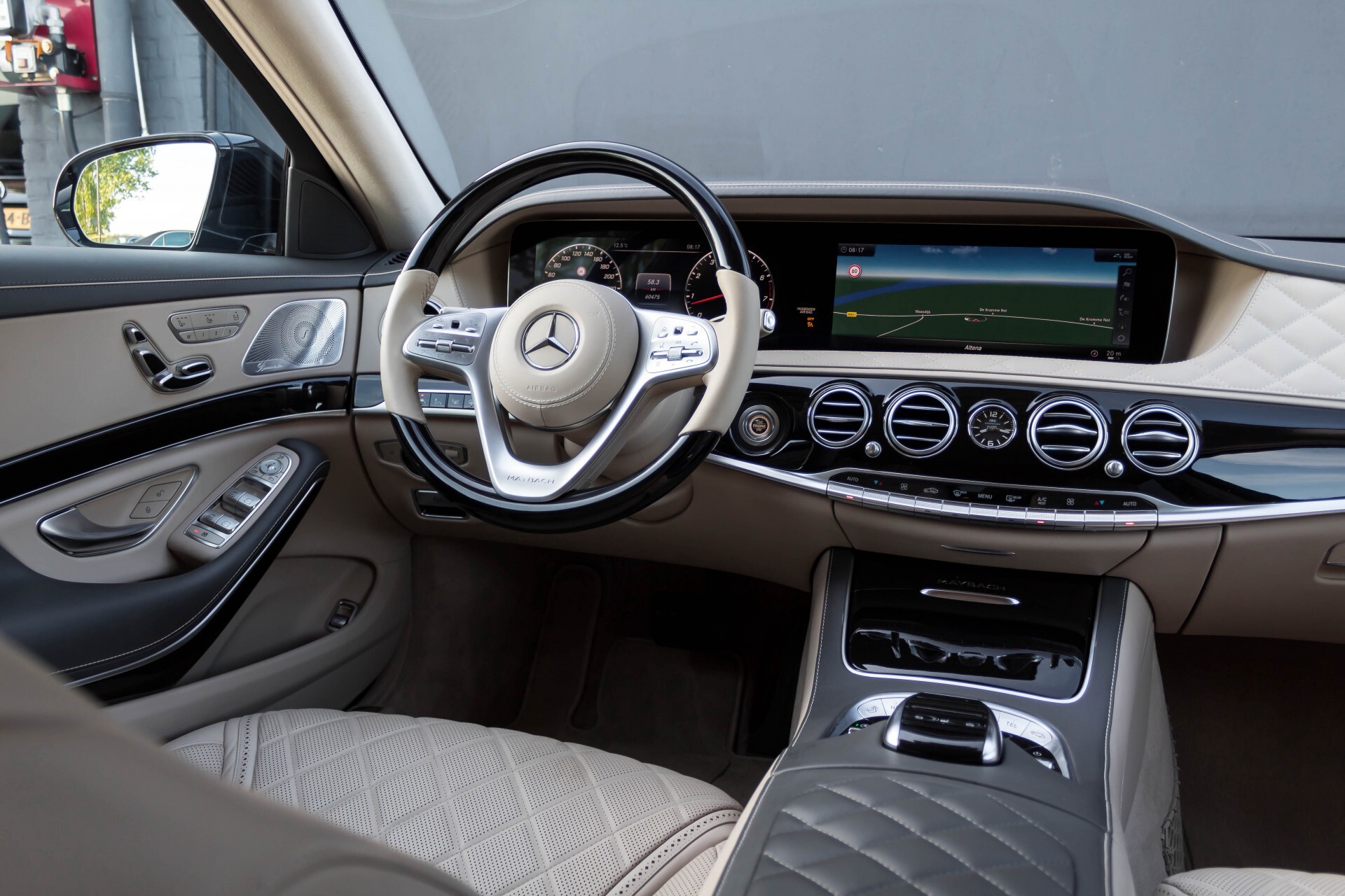 Mercedes-Benz S-Klasse 560 Maybach 4-M Designo First Class Full Options Aut9 Foto 8