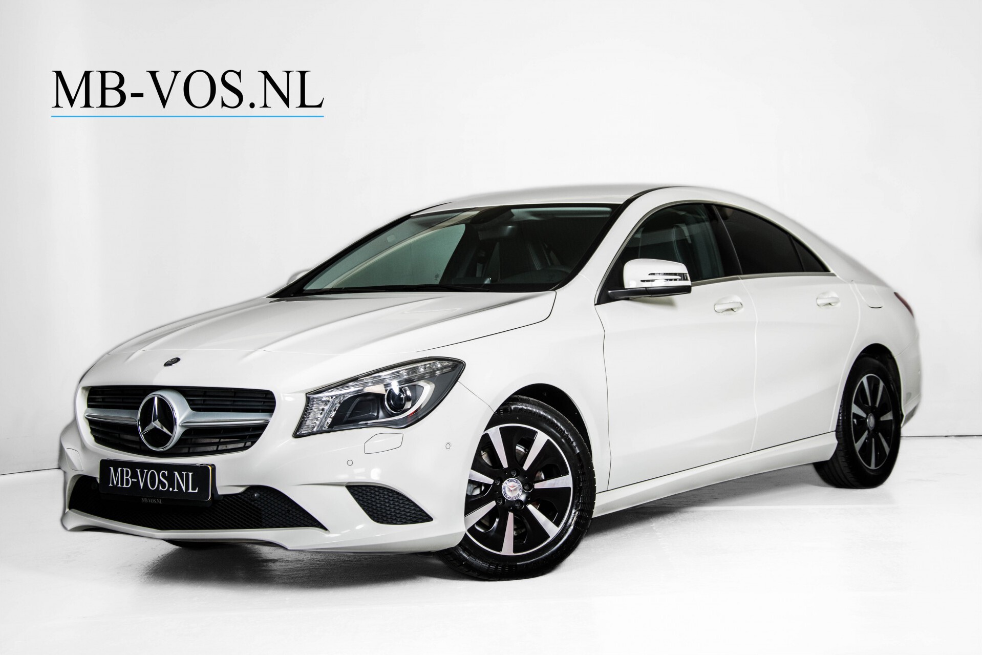 Mercedes-Benz CLA-Klasse 180 BE Xenon/Parctronic/Standkachel/Navi Foto 1