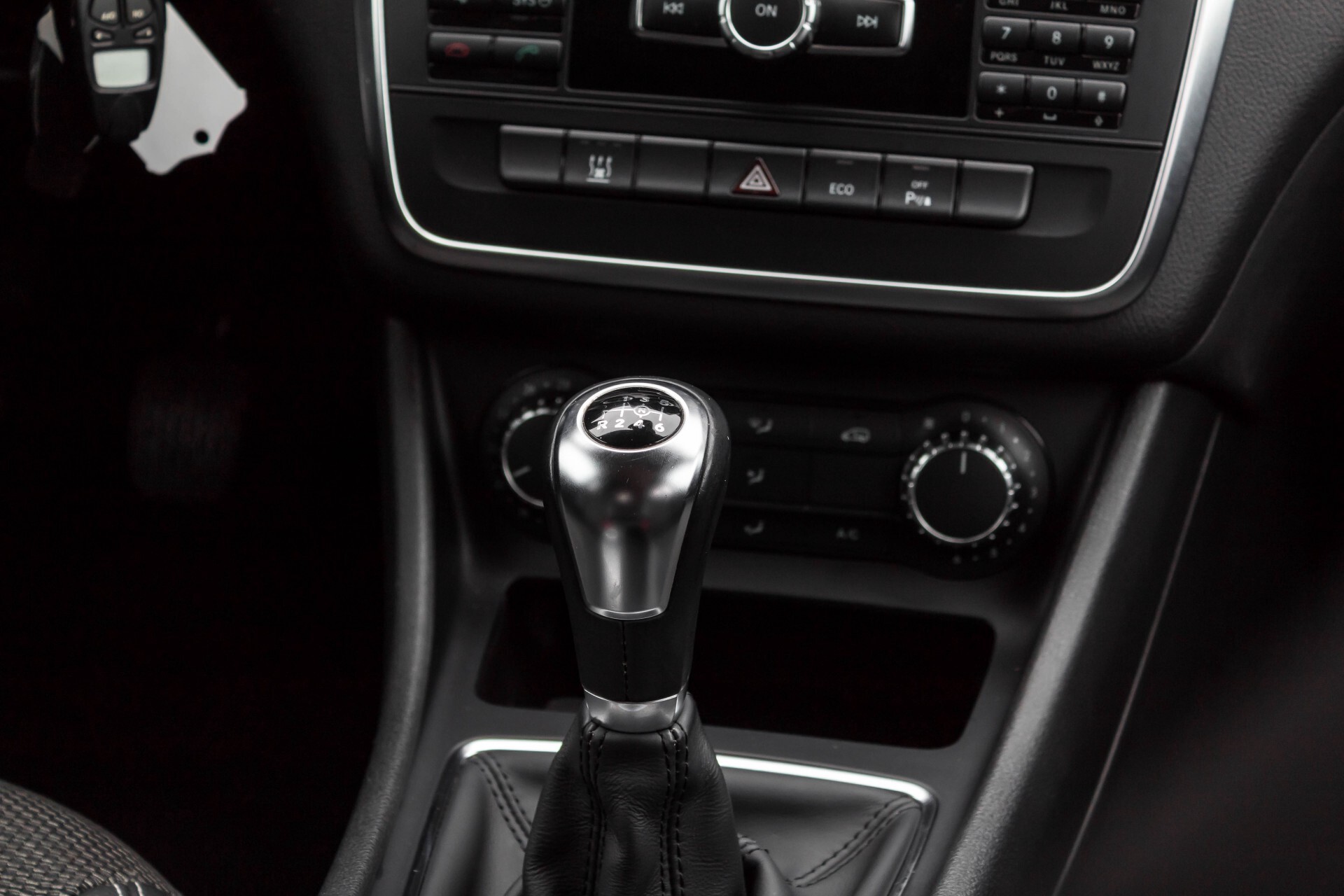 Mercedes-Benz CLA-Klasse 180 BE Xenon/Parctronic/Standkachel/Navi Foto 18