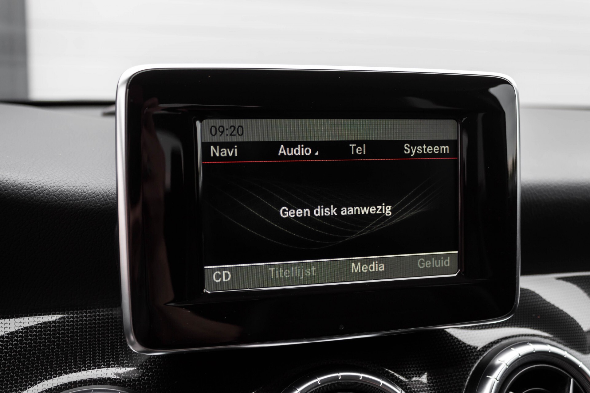 Mercedes-Benz CLA-Klasse 180 BE Xenon/Parctronic/Standkachel/Navi Foto 19