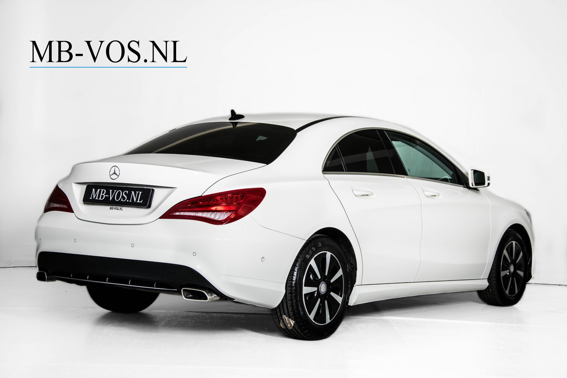 Mercedes-Benz CLA-Klasse 180 BE Xenon/Parctronic/Standkachel/Navi Foto 2