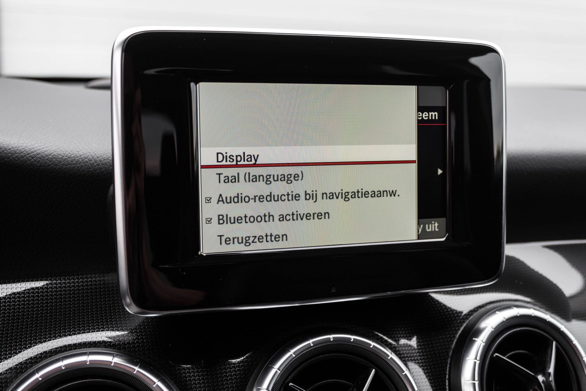 Mercedes-Benz CLA-Klasse 180 BE Xenon/Parctronic/Standkachel/Navi Foto 25