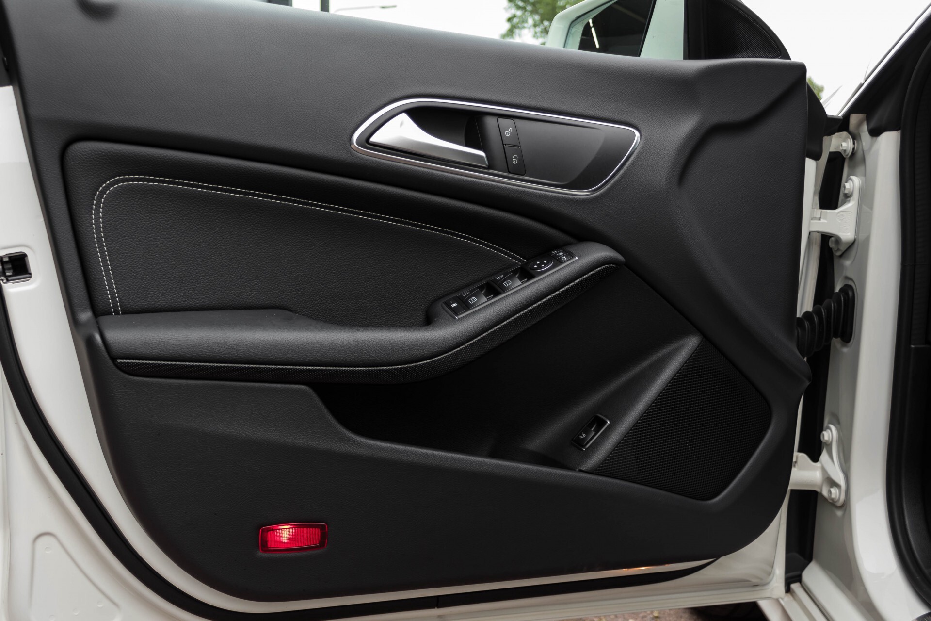 Mercedes-Benz CLA-Klasse 180 BE Xenon/Parctronic/Standkachel/Navi Foto 27