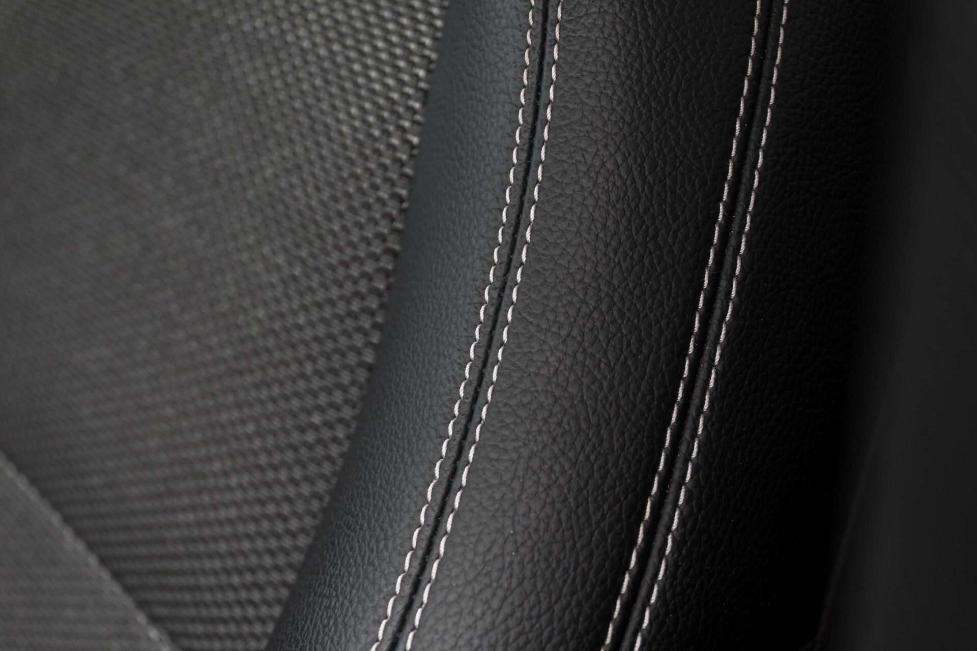 Mercedes-Benz CLA-Klasse 180 BE Xenon/Parctronic/Standkachel/Navi Foto 33