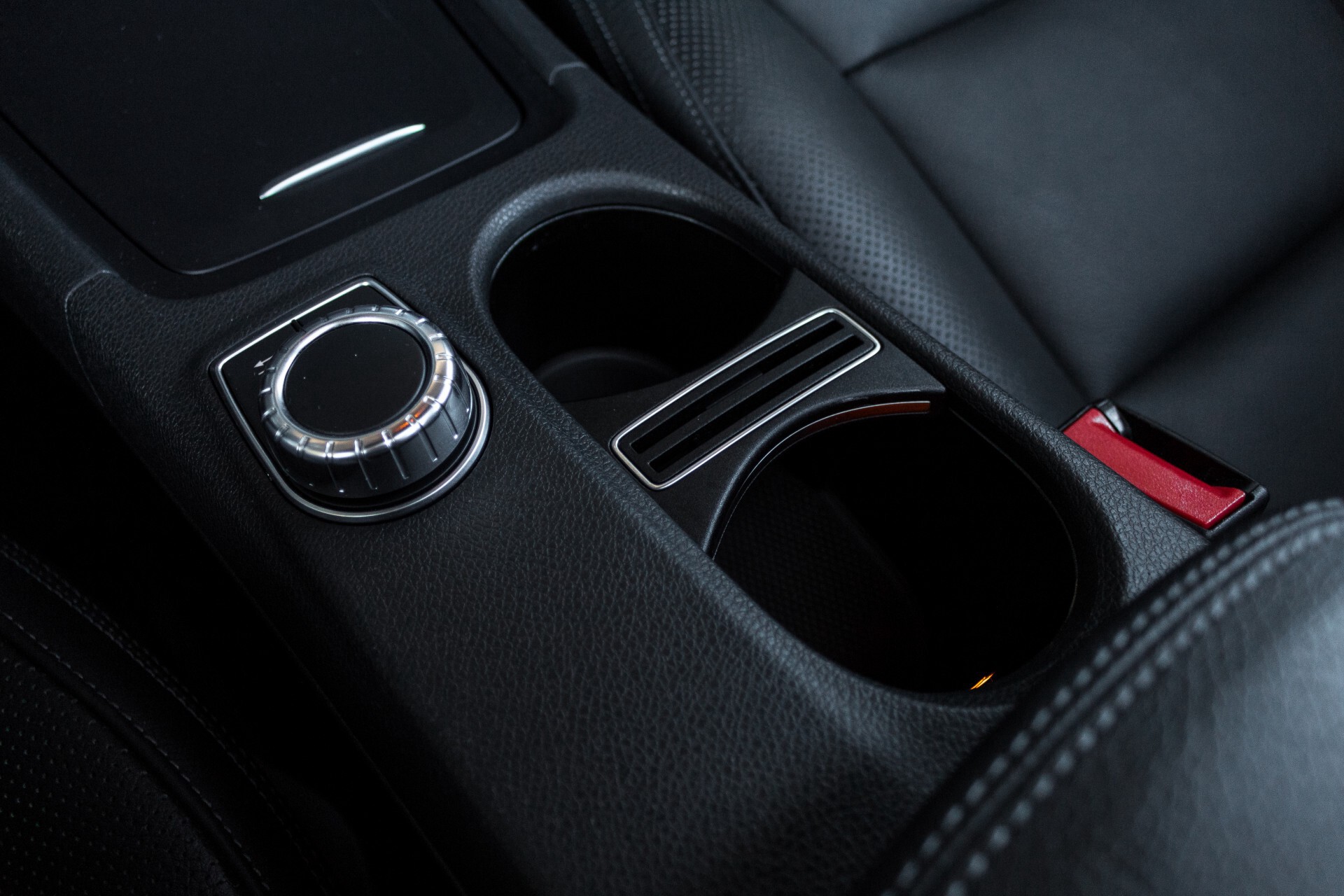 Mercedes-Benz A-Klasse 220 Cdi AMG Panorama/Standkachel/Distronic/Keyless/Memory/Comand Aut7 Foto 33