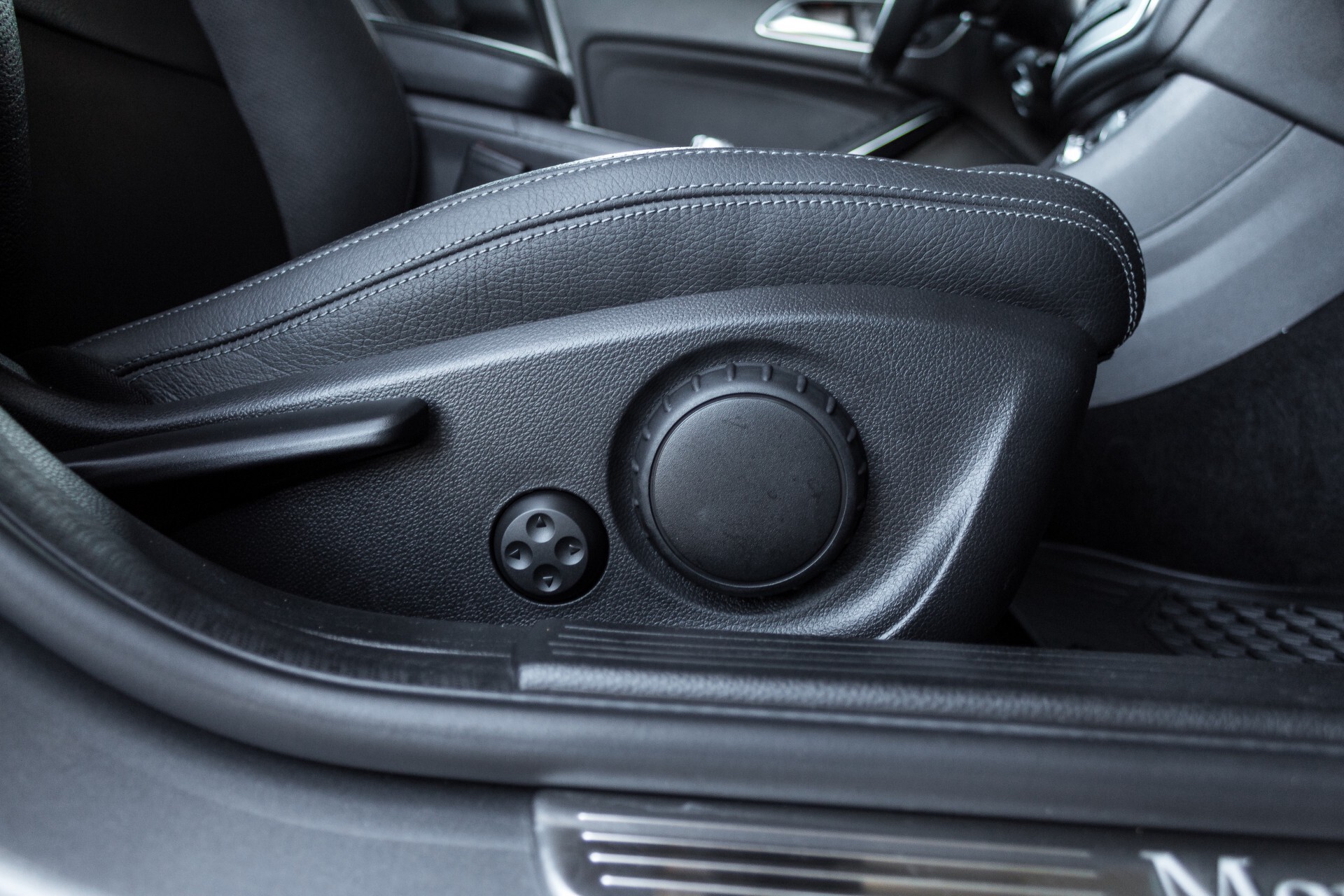 Mercedes-Benz A-Klasse 220 Cdi AMG Panorama/Standkachel/Distronic/Keyless/Memory/Comand Aut7 Foto 38