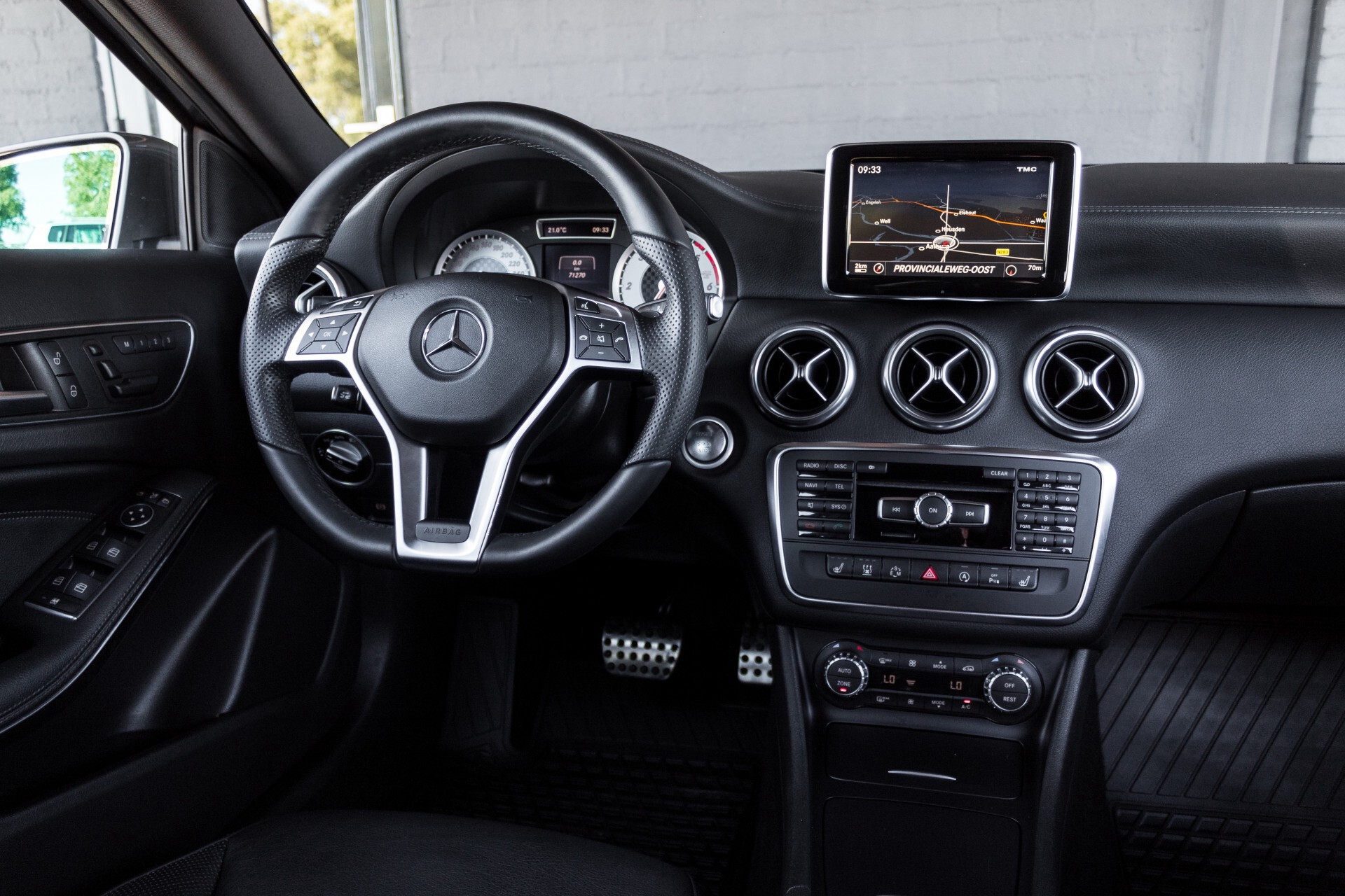 Mercedes-Benz A-Klasse 220 Cdi AMG Panorama/Standkachel/Distronic/Keyless/Memory/Comand Aut7 Foto 6