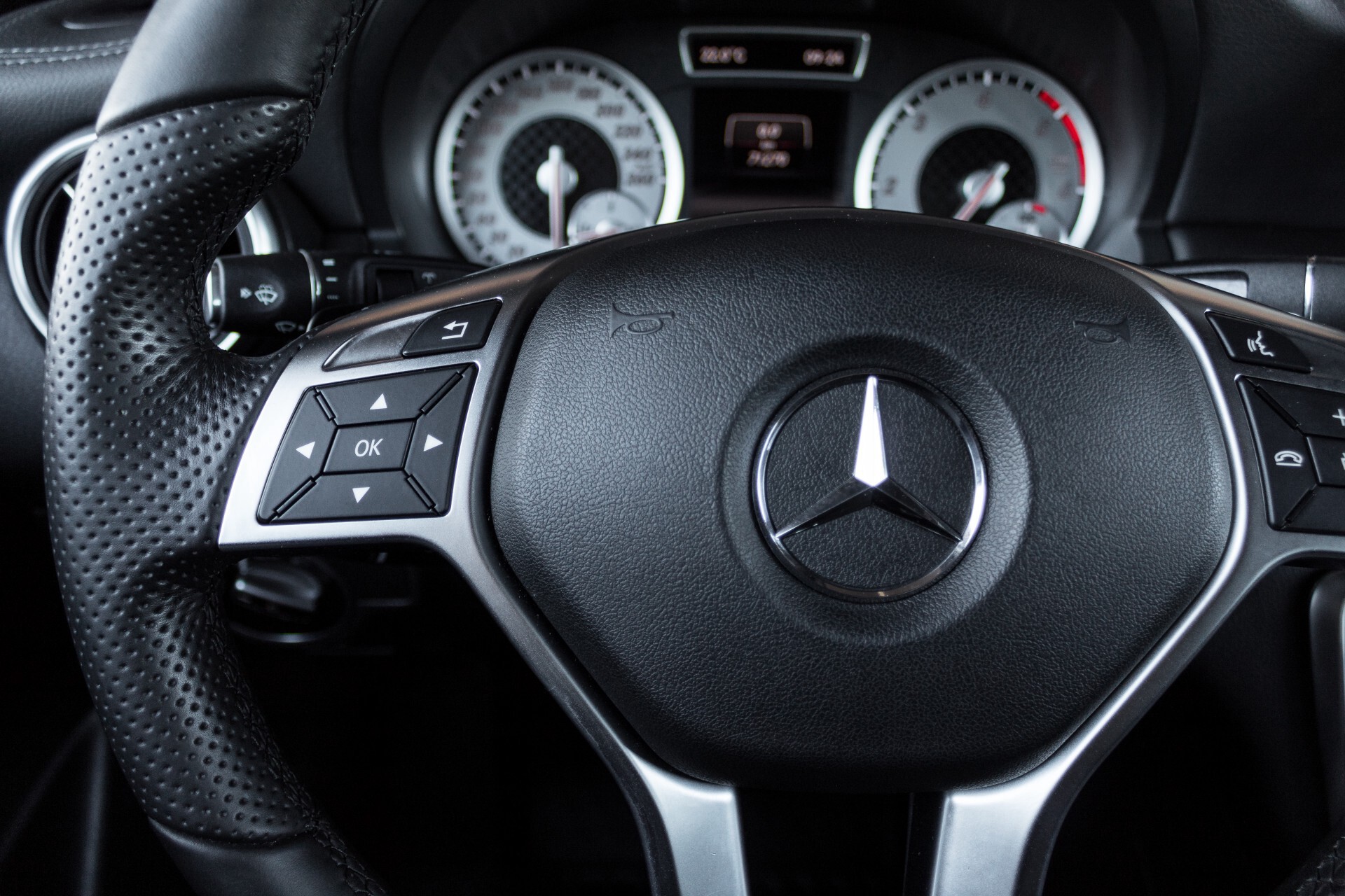 Mercedes-Benz A-Klasse 220 Cdi AMG Panorama/Standkachel/Distronic/Keyless/Memory/Comand Aut7 Foto 9