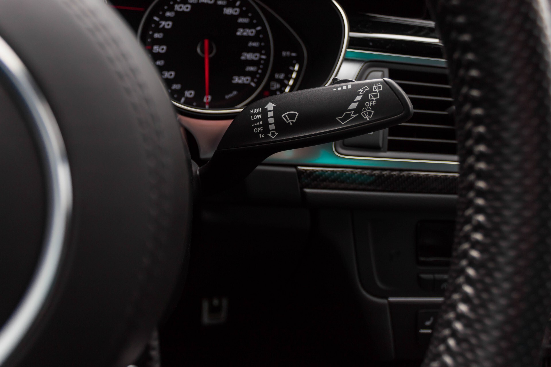 Audi RS6 Avant 4.0 TFSI Quattro Ceramic Dynamic Plus Aut8 Foto 13