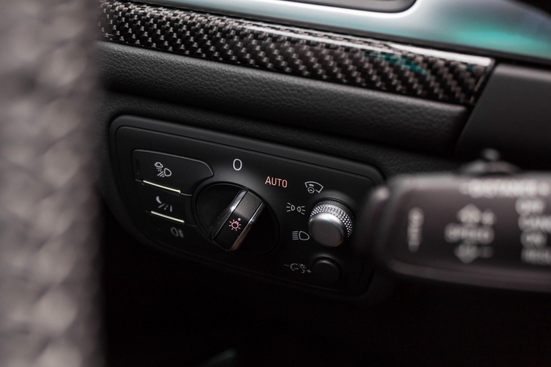 Audi RS6 Avant 4.0 TFSI Quattro Ceramic Dynamic Plus Aut8 Foto 16