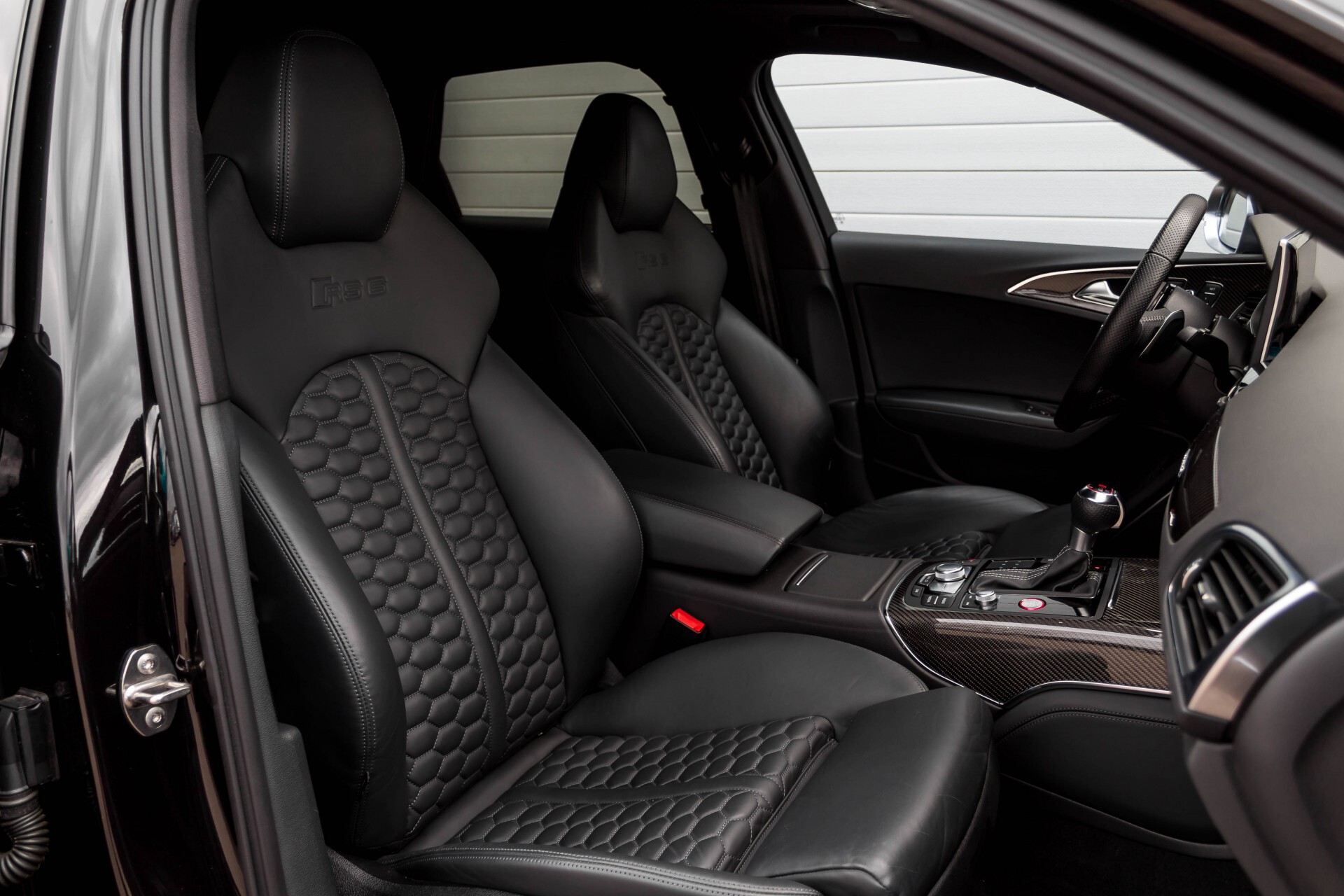 Audi RS6 Avant 4.0 TFSI Quattro Ceramic Dynamic Plus Aut8 Foto 3