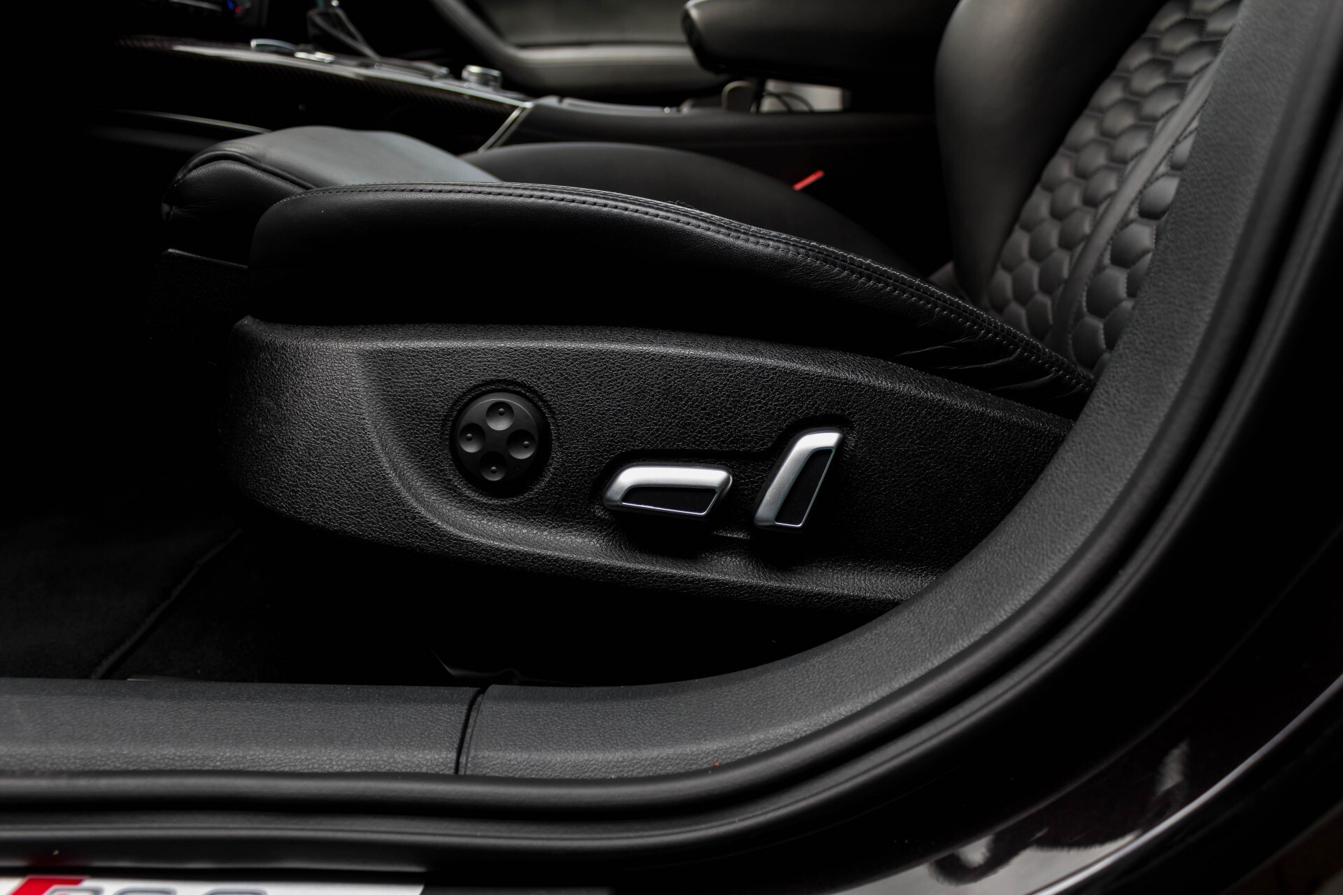 Audi RS6 Avant 4.0 TFSI Quattro Ceramic Dynamic Plus Aut8 Foto 38