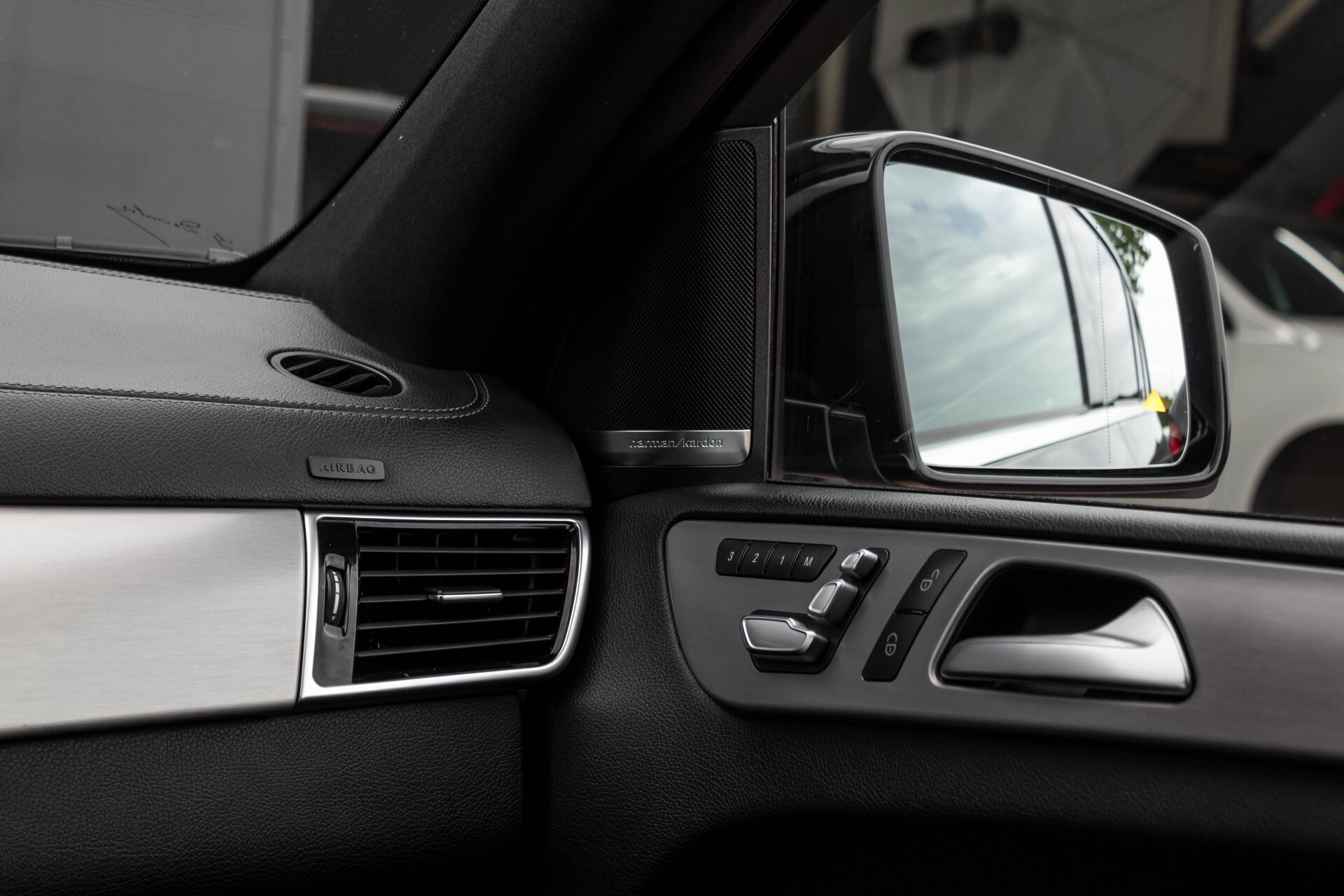 Mercedes-Benz GLE Coupé 350 d 4-M AMG Luchtvering/Distronic/Panorama/Mem/Trekhaak Aut9 Foto 60