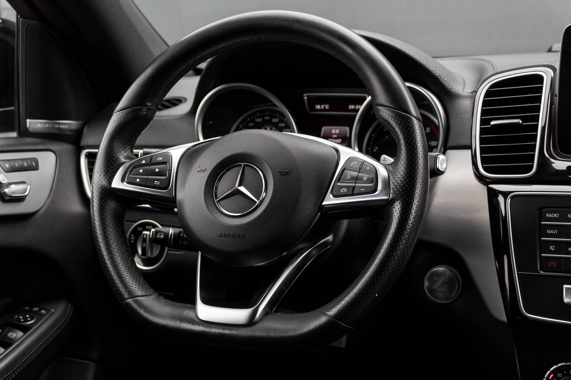 Mercedes-Benz GLE Coupé 350 d 4-M AMG Luchtvering/Distronic/Panorama/Mem/Trekhaak Aut9 Foto 9