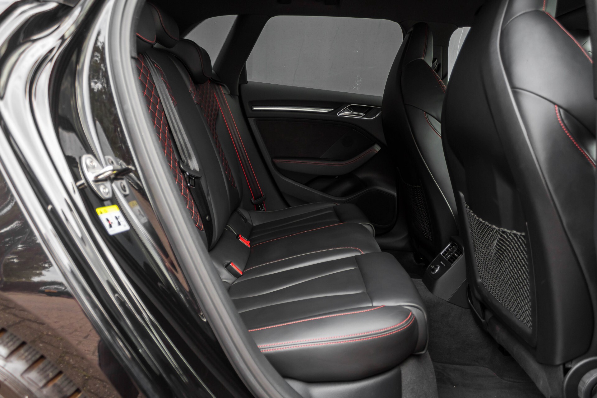 Audi RS3 Sportback 2.5 TFSI Quattro Supersportstoelen/Keyless/Virtual cockpit/Camera/Nappaleder Aut7 Foto 4