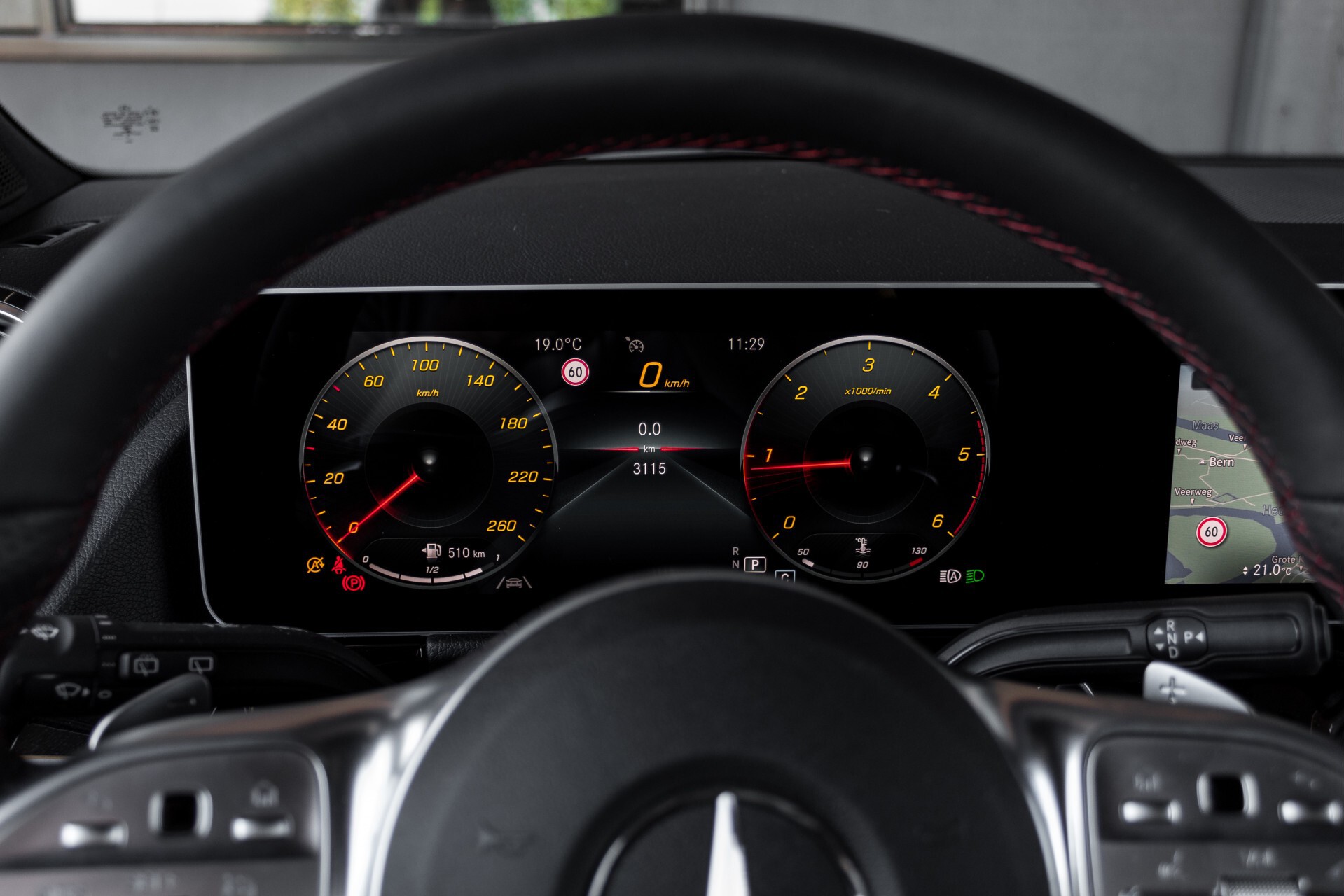 Mercedes-Benz B-Klasse 180d AMG Widescreen/M-bux/LED/19" Aut7 Foto 14