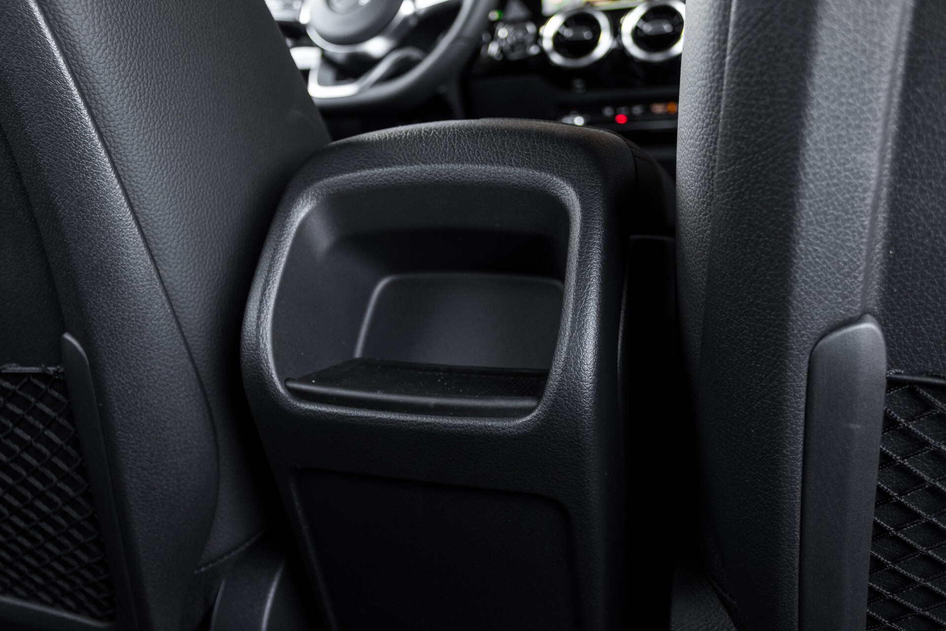 Mercedes-Benz B-Klasse 180d AMG Widescreen/M-bux/LED/19" Aut7 Foto 54