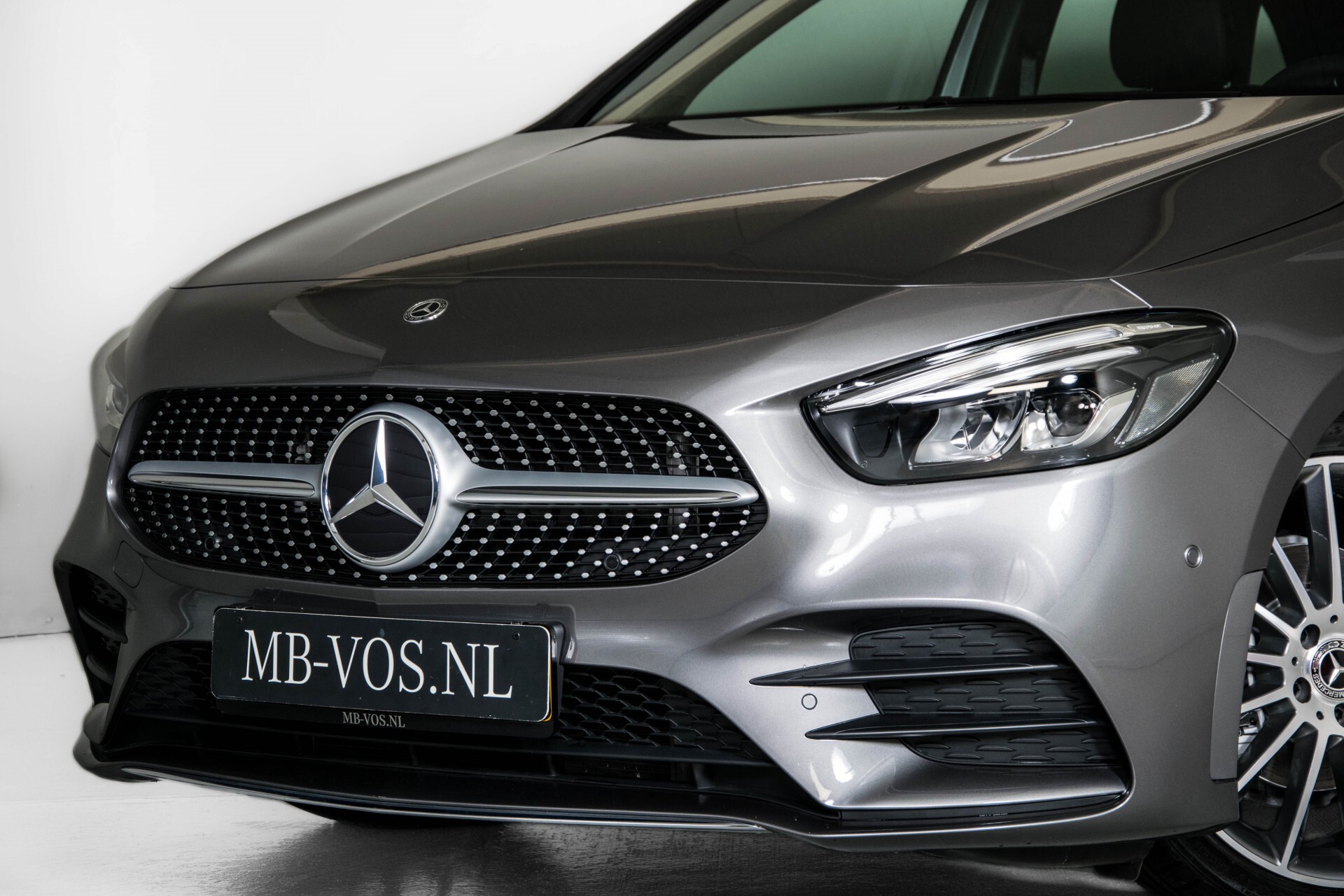 Mercedes-Benz B-Klasse 180d AMG Widescreen/M-bux/LED/19" Aut7 Foto 57