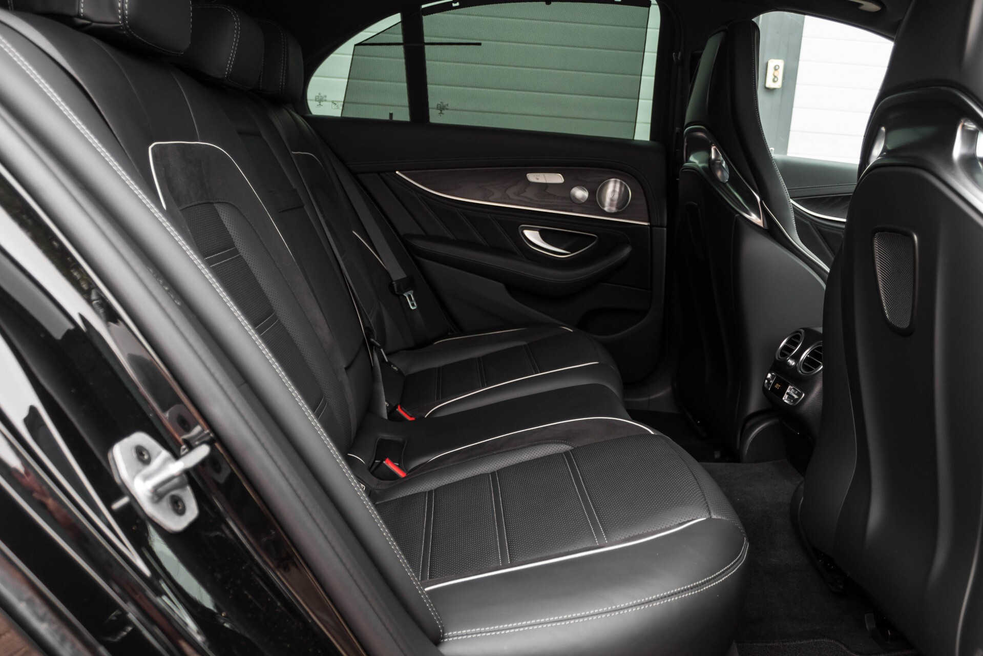 Mercedes-Benz E-Klasse 63 S AMG 4Matic Ceramic/Performance stoelen/Burmester High End/Standkachel Aut9 Foto 4