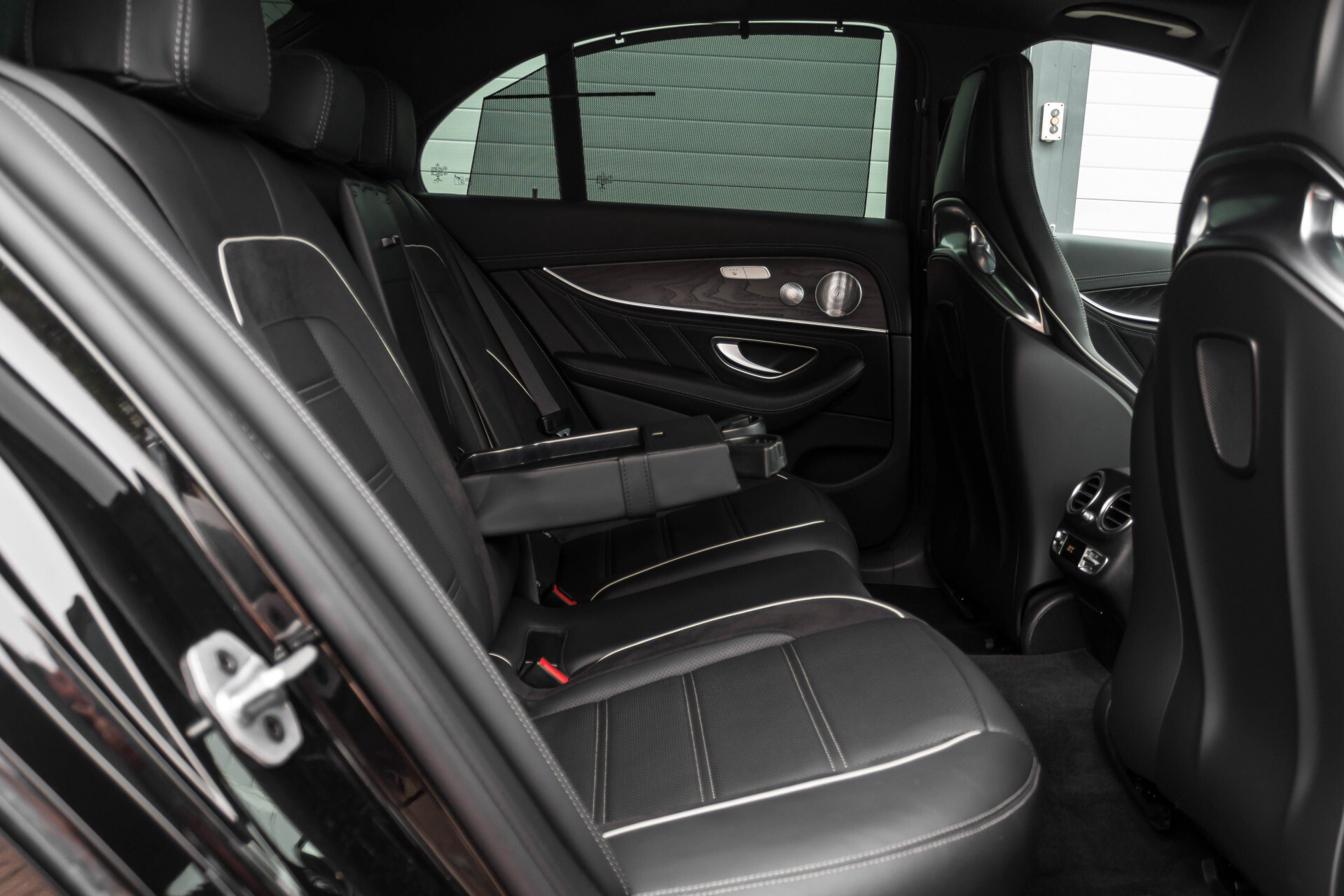 Mercedes-Benz E-Klasse 63 S AMG 4Matic Ceramic/Performance stoelen/Burmester High End/Standkachel Aut9 Foto 5