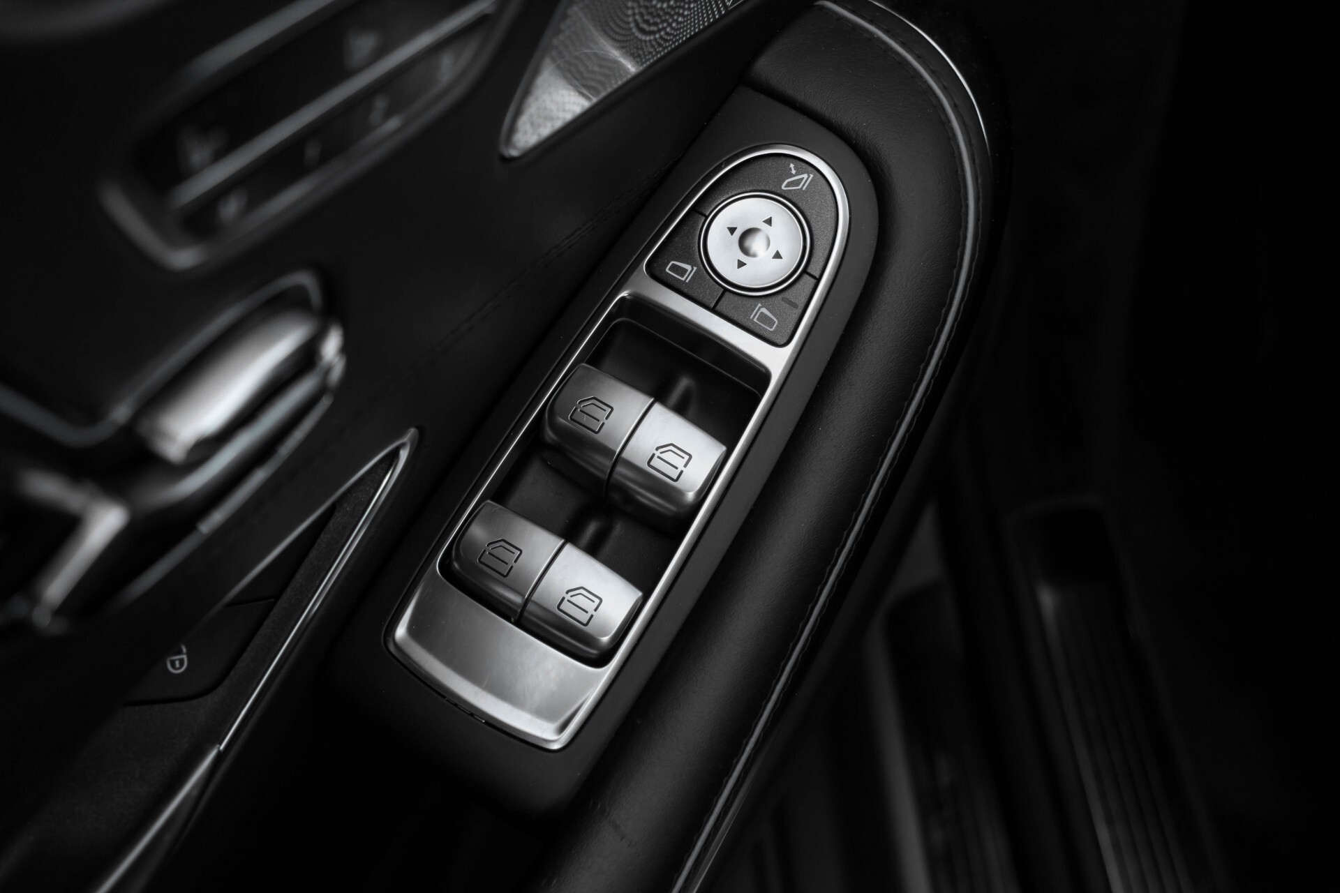 Mercedes-Benz S-Klasse Coupé 63 AMG 4-M Keramisch/Akrapovic/Swarowski/Designo/Burmester High End Aut7 Foto 29