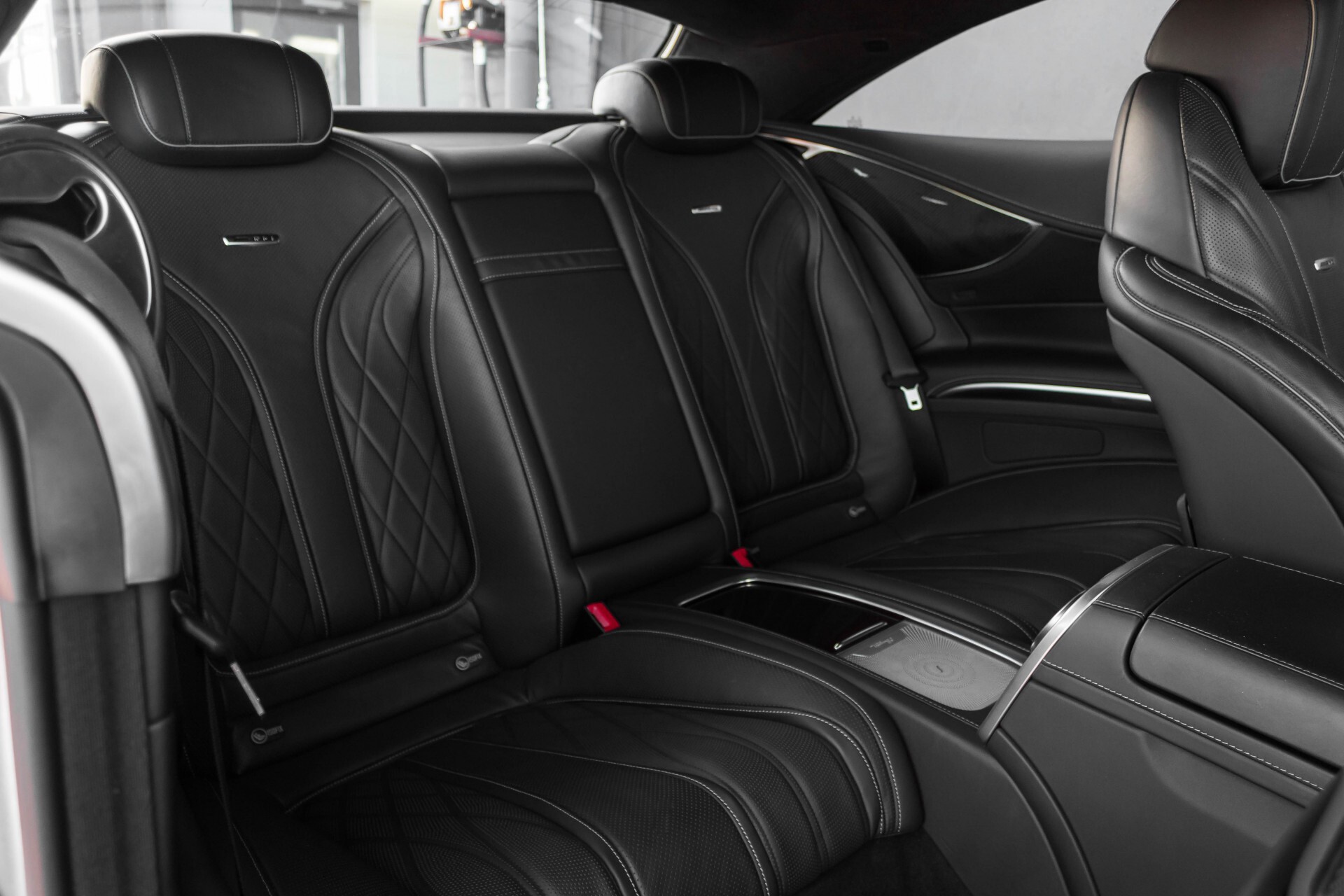 Mercedes-Benz S-Klasse Coupé 63 AMG 4-M Keramisch/Akrapovic/Swarowski/Designo/Burmester High End Aut7 Foto 4