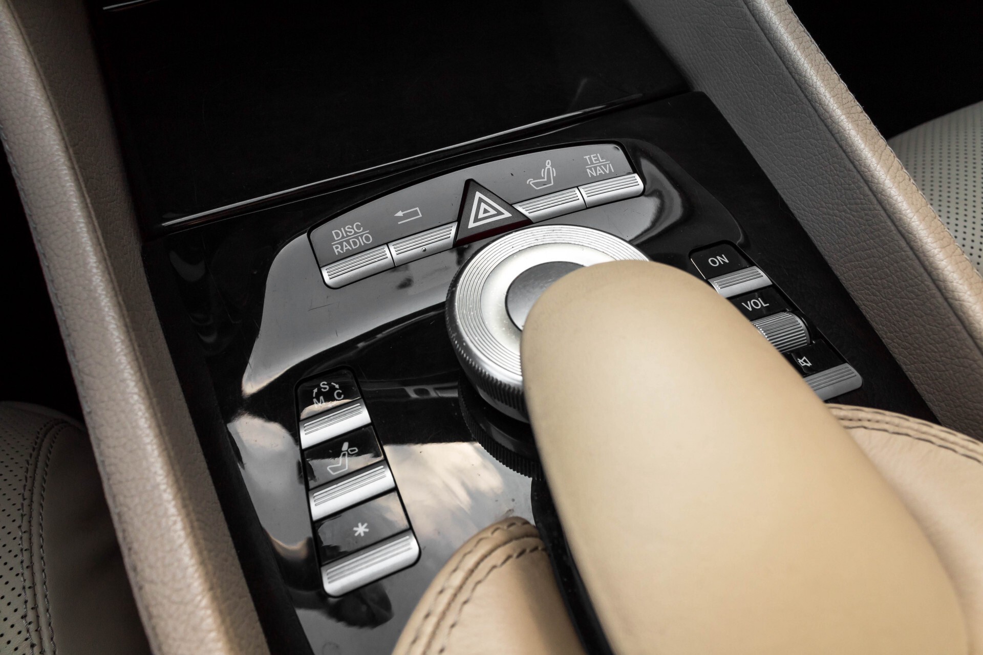 Mercedes-Benz CL-Klasse 500 Distronic/Nightvision/Massage/Harman-Kardon Aut7 Foto 34