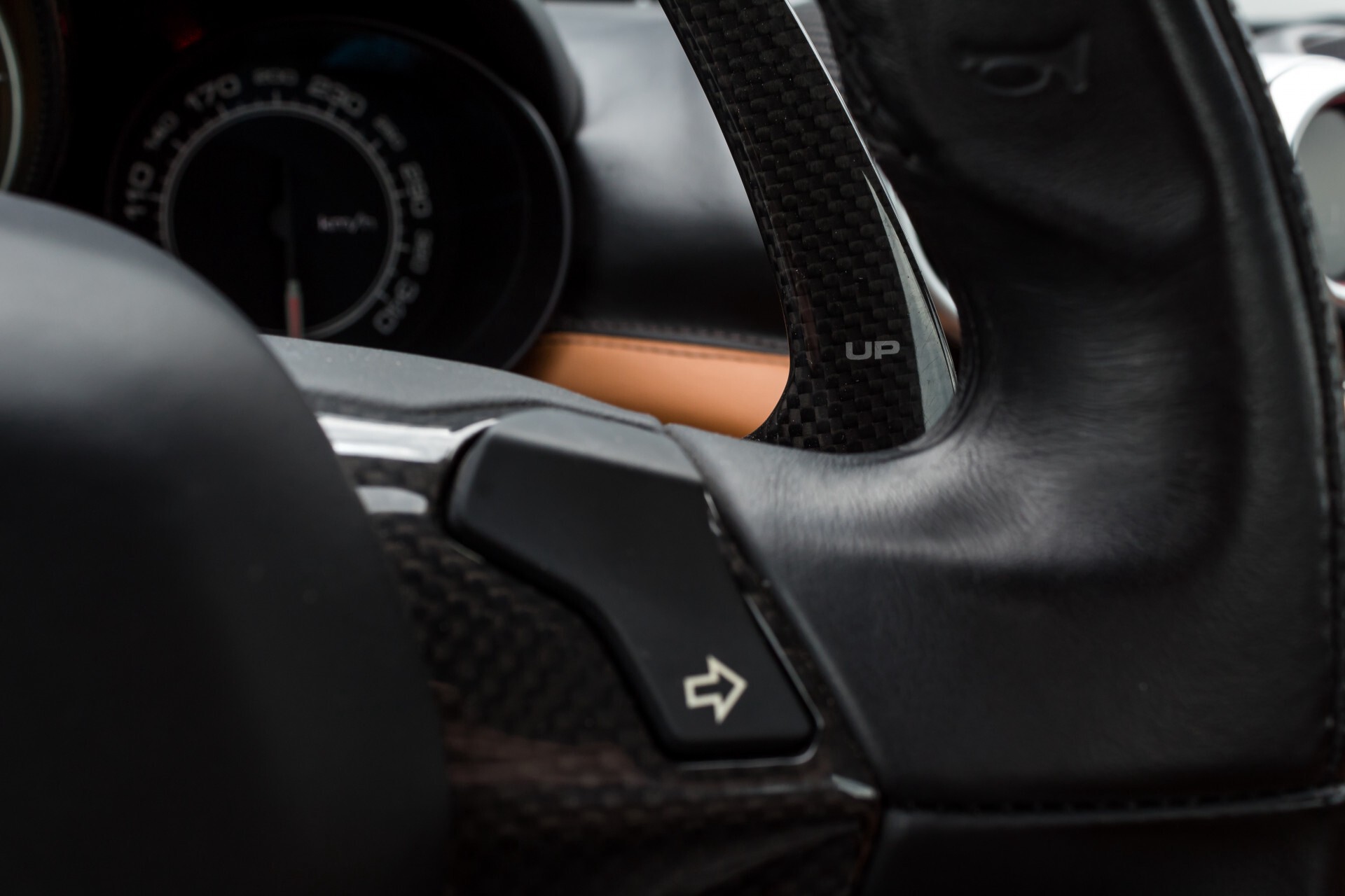 Ferrari California 3.9 T Full Carbon Nieuwprijs: €284081 Foto 13