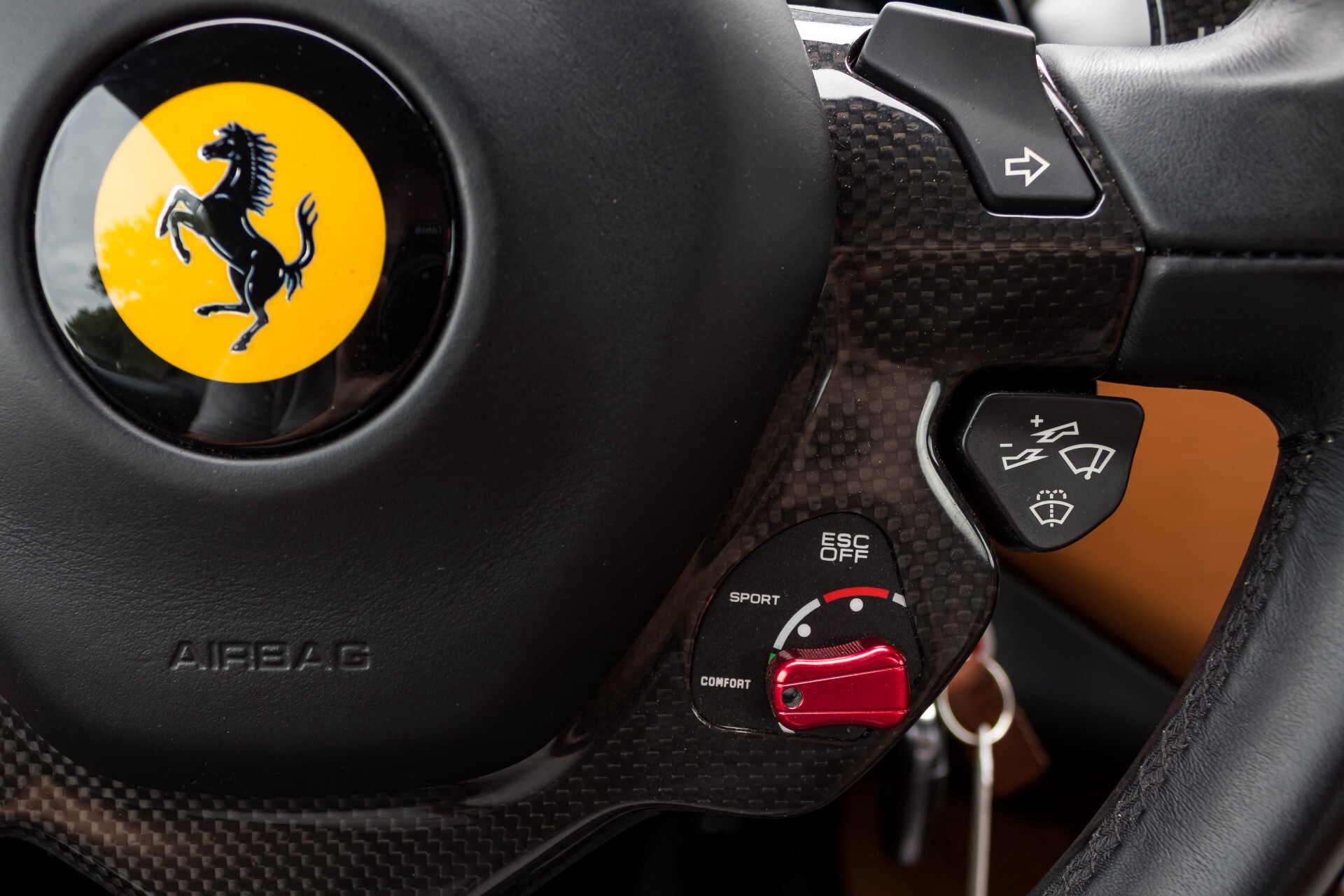 Ferrari California 3.9 T Full Carbon Nieuwprijs: €284081 Foto 14